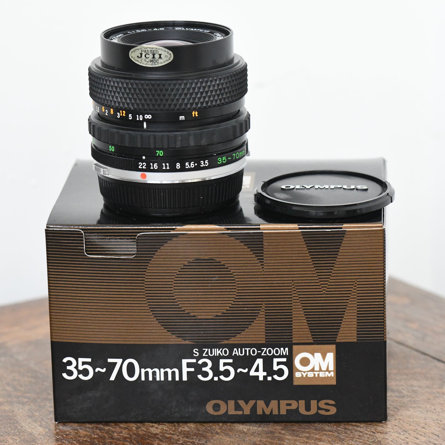 Olympus OM 35-70mm F3.5-4.5 Zuiko Zoom Lens - Boxed
