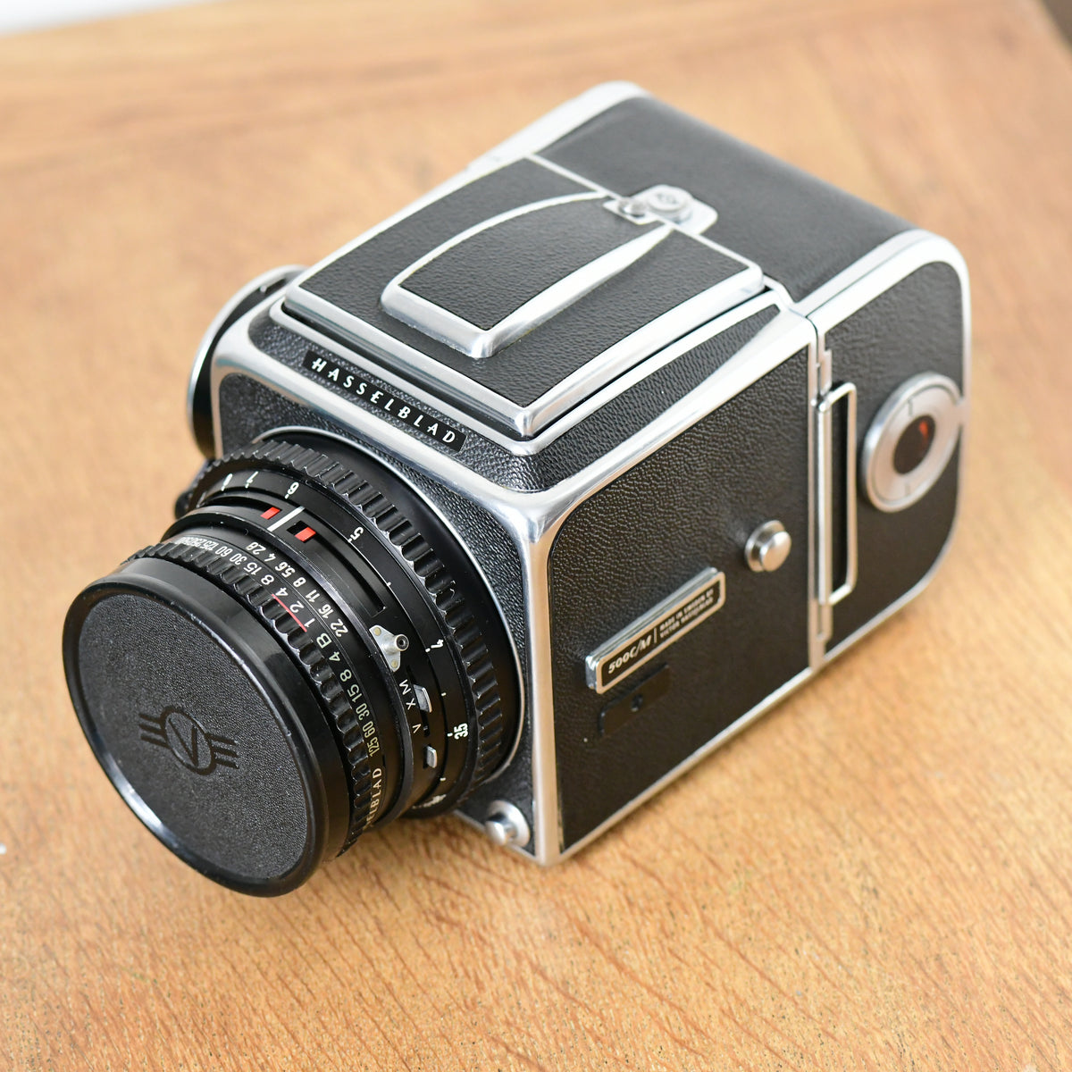 Hasselblad 500C/M 6x6 Medium Format Complete Camera 80mm F2.8, WLF & 120 RFH Kit