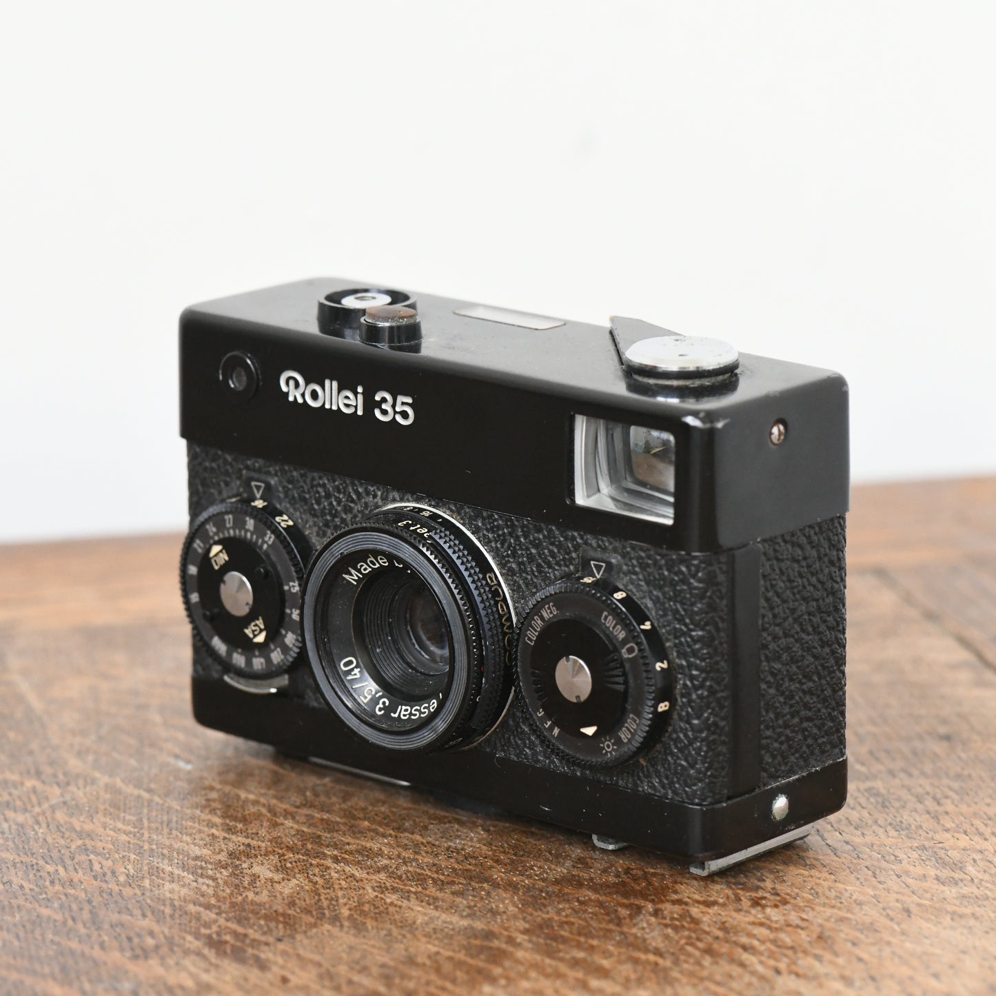 Rollei 35 Black 35mm Film Camera w/ 40mm f/3.5 Tessar Zeiss Lens