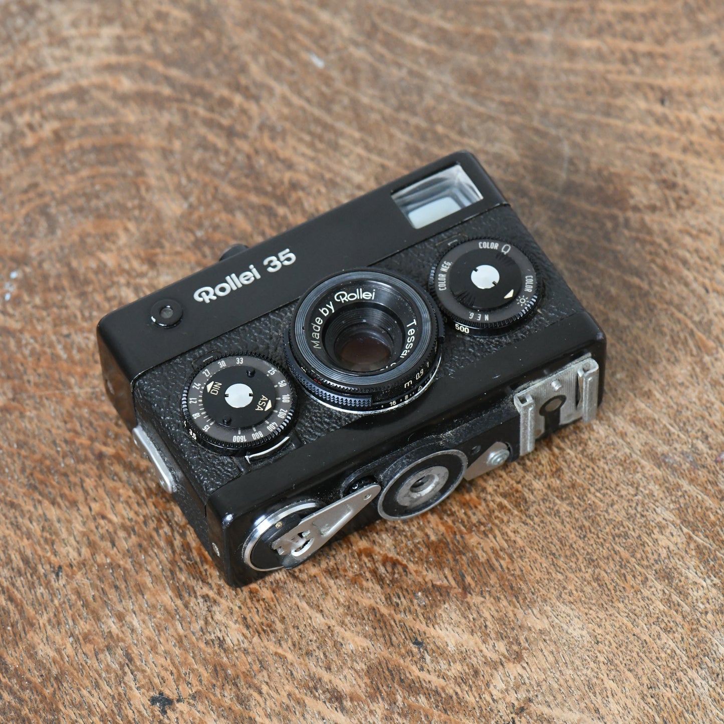 Rollei 35 Black 35mm Film Camera w/ 40mm f/3.5 Tessar Zeiss Lens