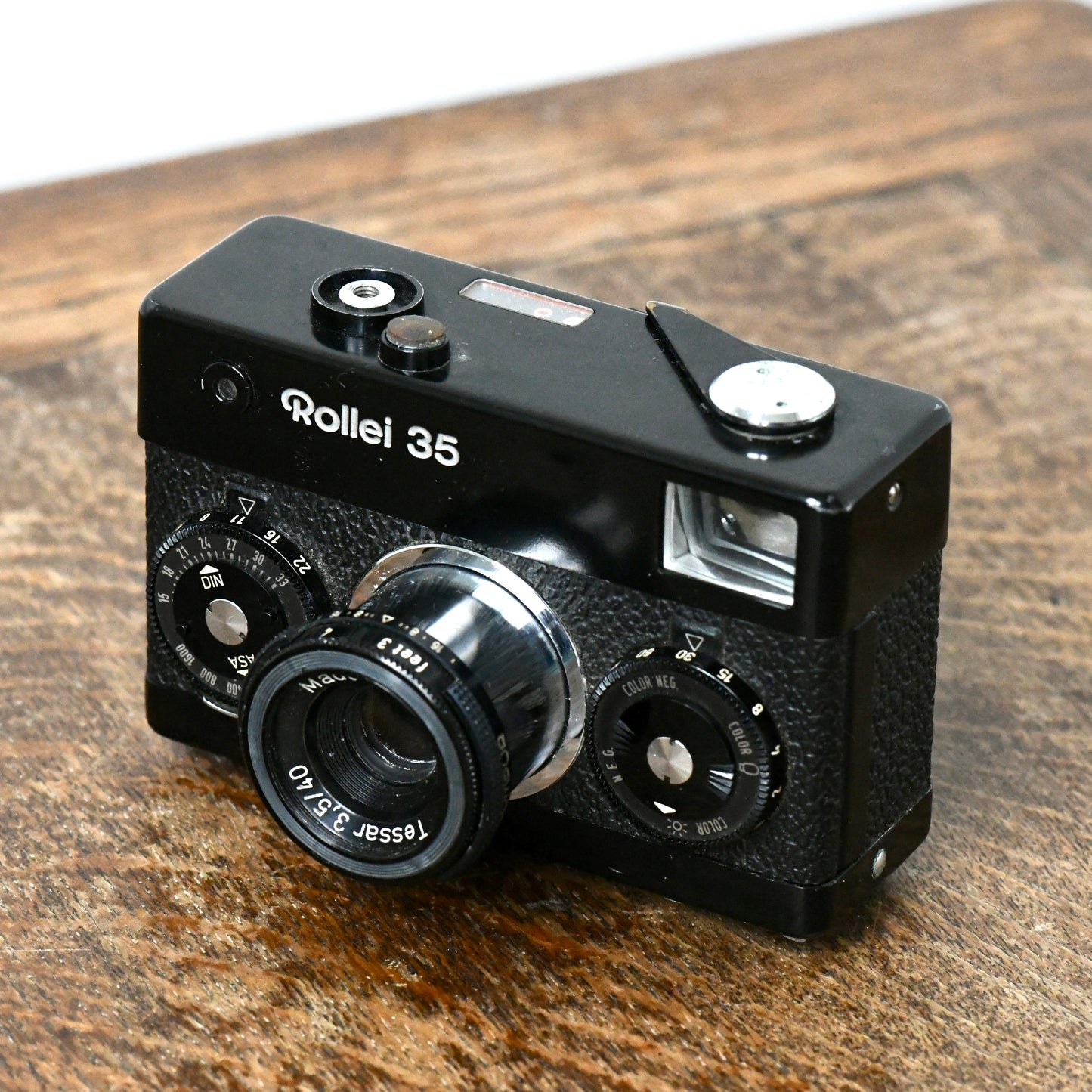 Rollei 35 Black 35mm Film Camera w/ 40mm f/3.5 Tessar Zeiss Lens