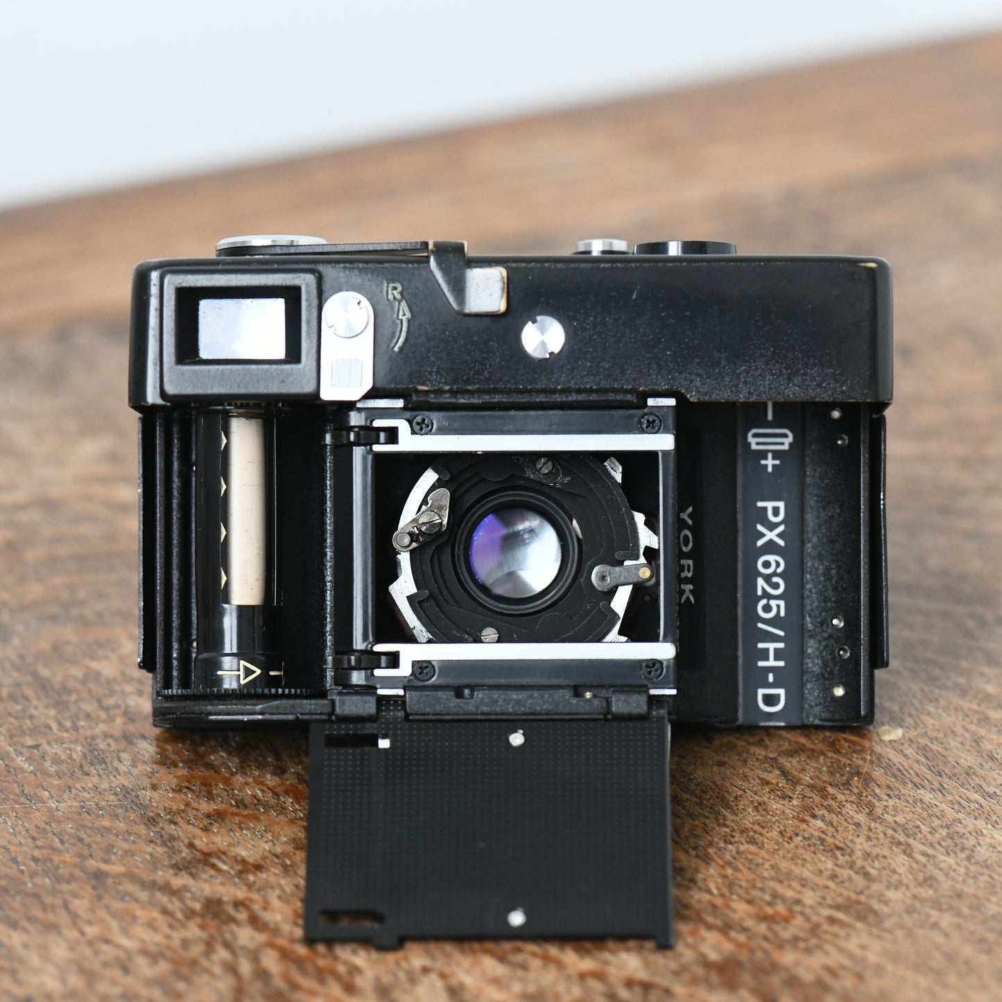 Rollei 35 S Black 35mm Film Camera w/ 40mm f/2.8 Sonnar Zeiss Lens 35S