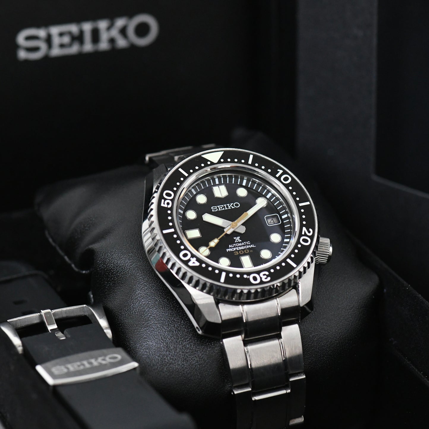 Seiko Marine Master 300m SLA021J1 Black Dial Cal.8L35 Diver Watch Boxed & Papers