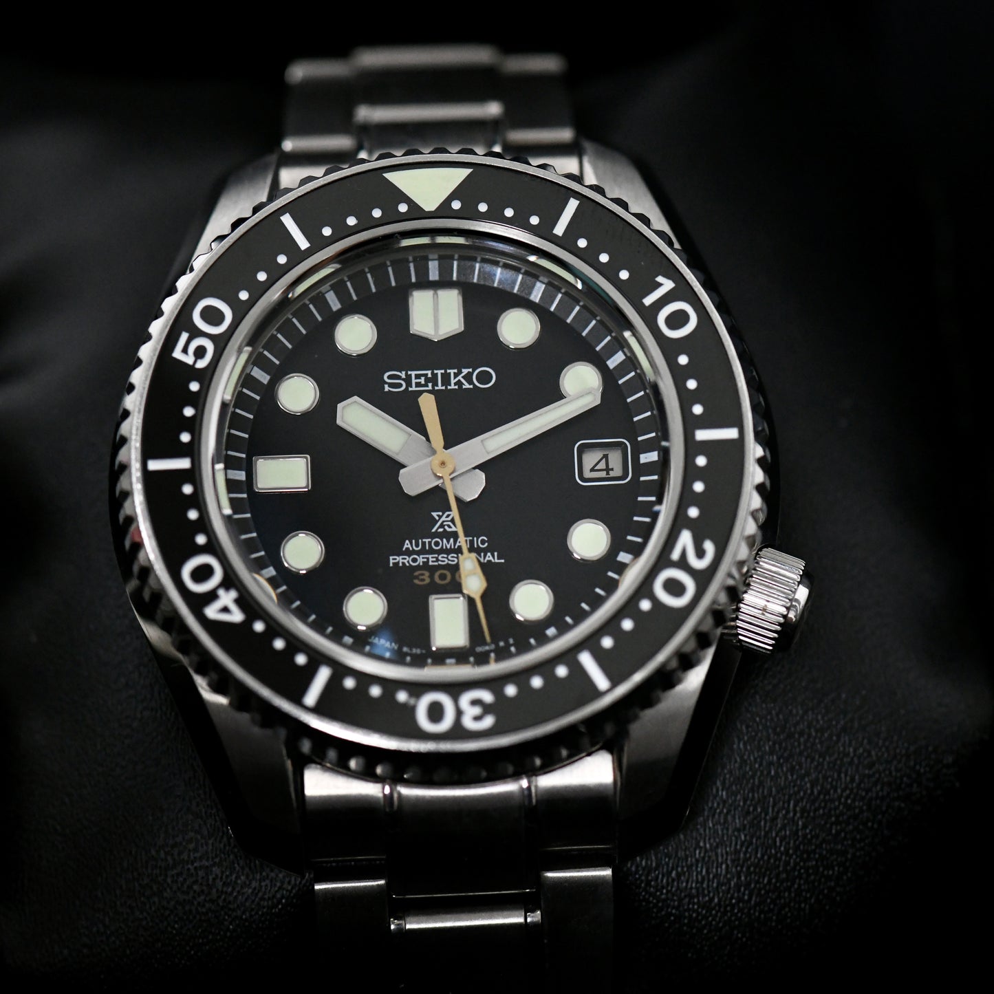 Seiko Marine Master 300m SLA021J1 Black Dial Cal.8L35 Diver Watch Boxed & Papers