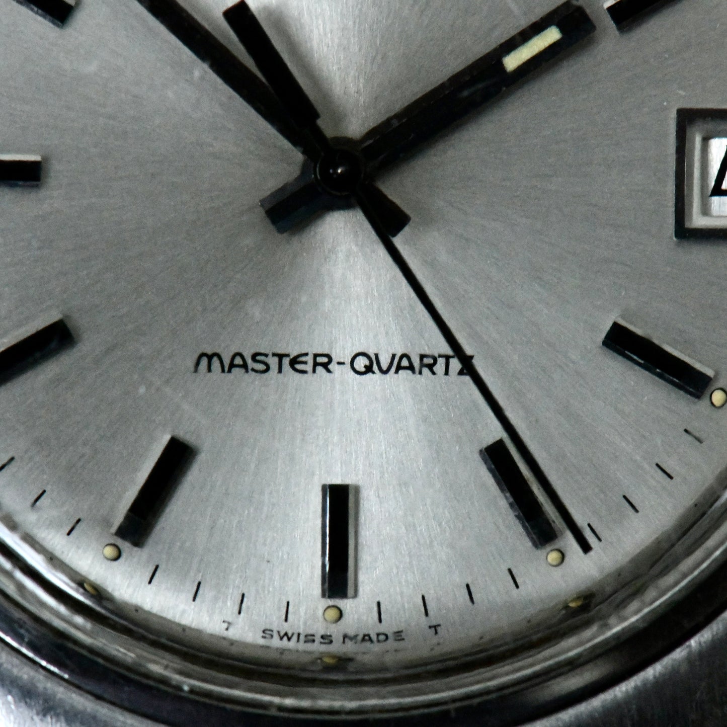 Jaeger LeCoultre Master Quartz Rare Sunburst Silver Dial Men's Watch