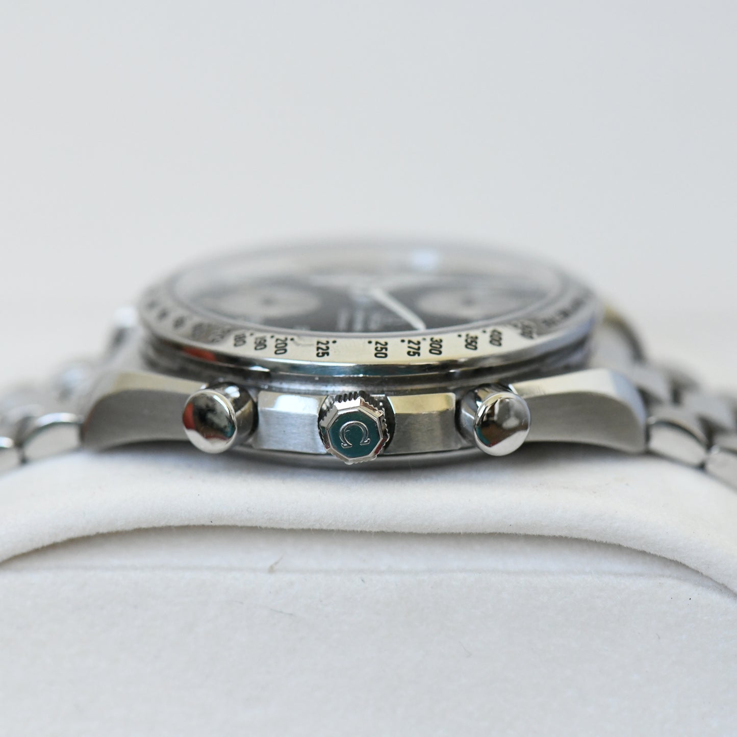 Omega Speedmaster Date Black Reverse Panda Dial Chronograph Watch 3511.50 Boxed