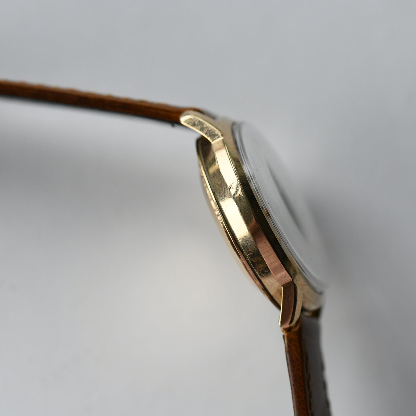 Jaeger Le-Coultre Automatic 9K Solid Gold 34mm ref 396 Cal K882