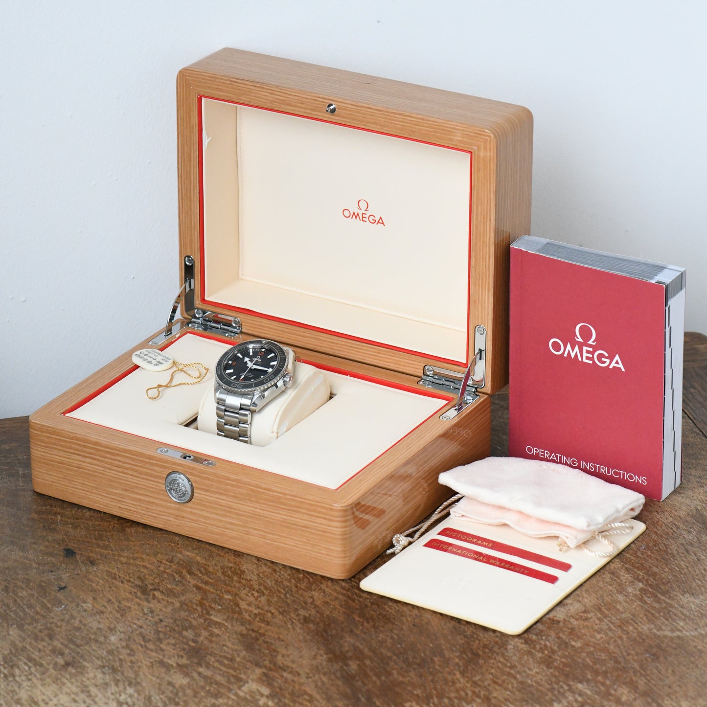 Omega Seamaster Planet Ocean 600m 45.5mm Co-Axial 8500 2017 Watch Boxed & Papers