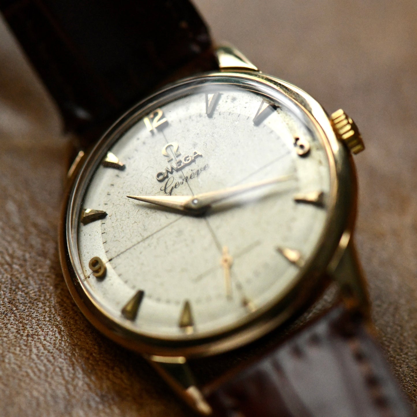 Omega Genève 9K Solid Gold 1957 Cross Hair Dial Manual Wind Vintage Watch Cal267