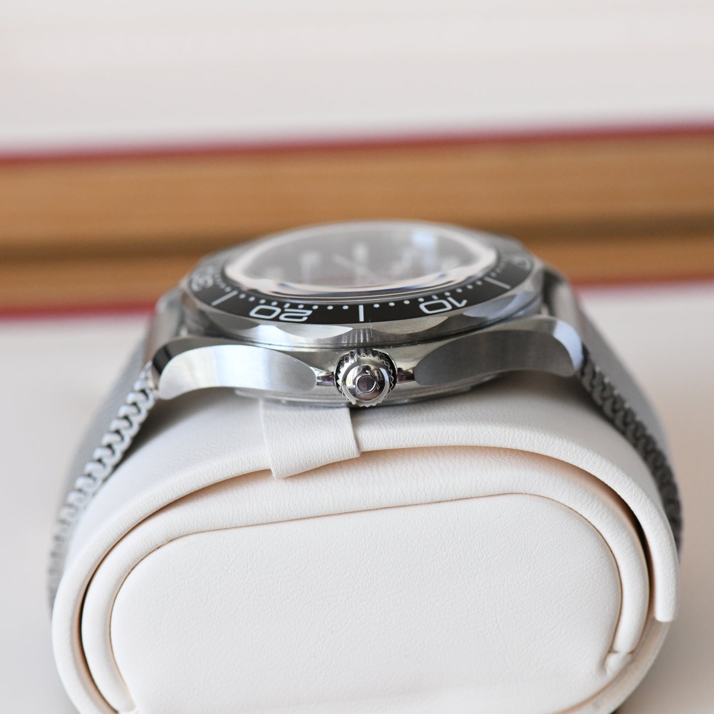 Omega Seamaster 300m Pro Black Wave Dial No Date 2025 Mesh Bracelet Box & Papers