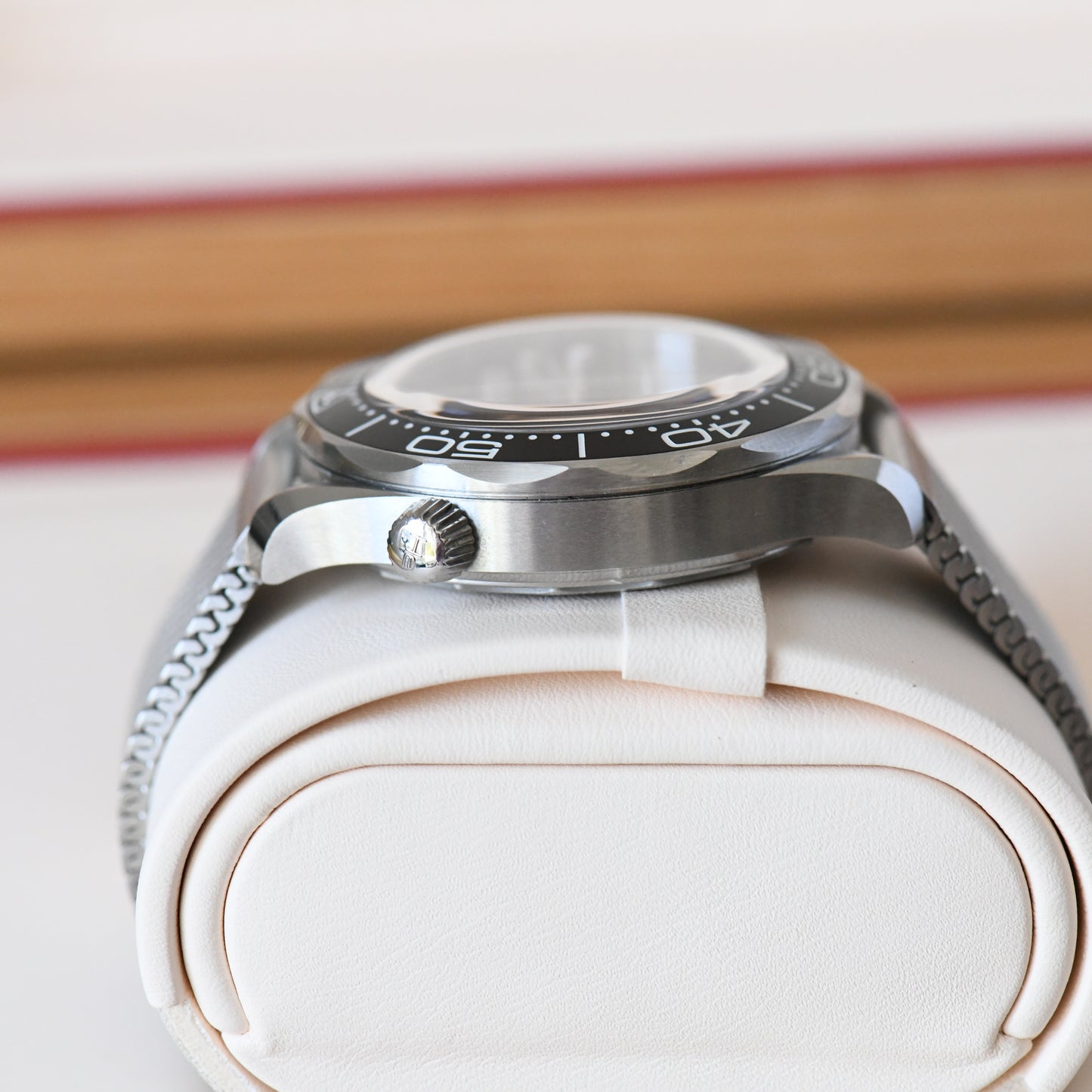 Omega Seamaster 300m Pro Black Wave Dial No Date 2025 Mesh Bracelet Box & Papers