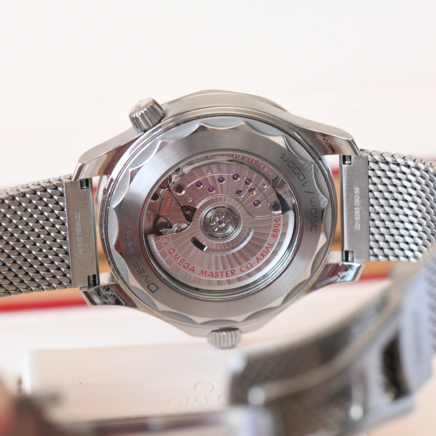 Omega Seamaster 300m Pro Black Wave Dial No Date 2025 Mesh Bracelet Box & Papers