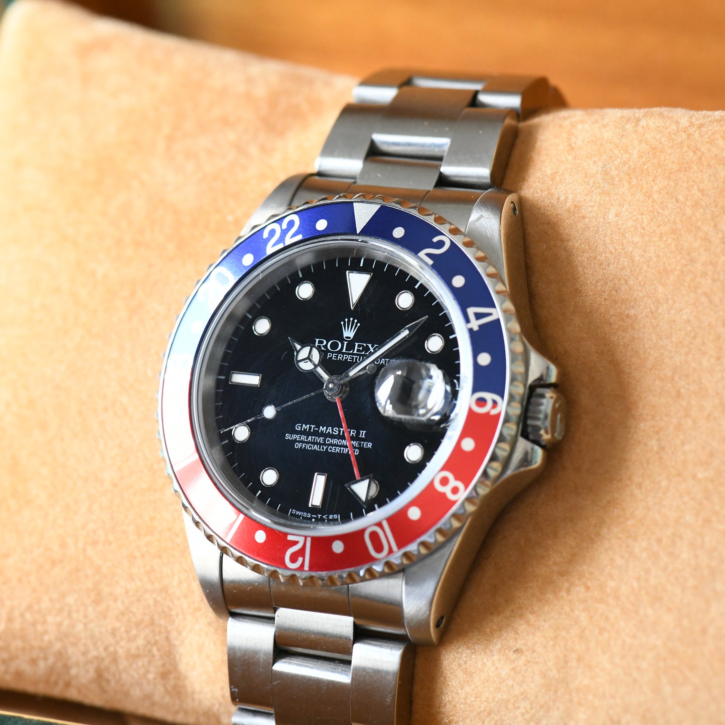 Rolex GMT-Master II Pepsi Bezel Blue &amp; Red 16710 Oyster - W Serial 1995 - Boxed