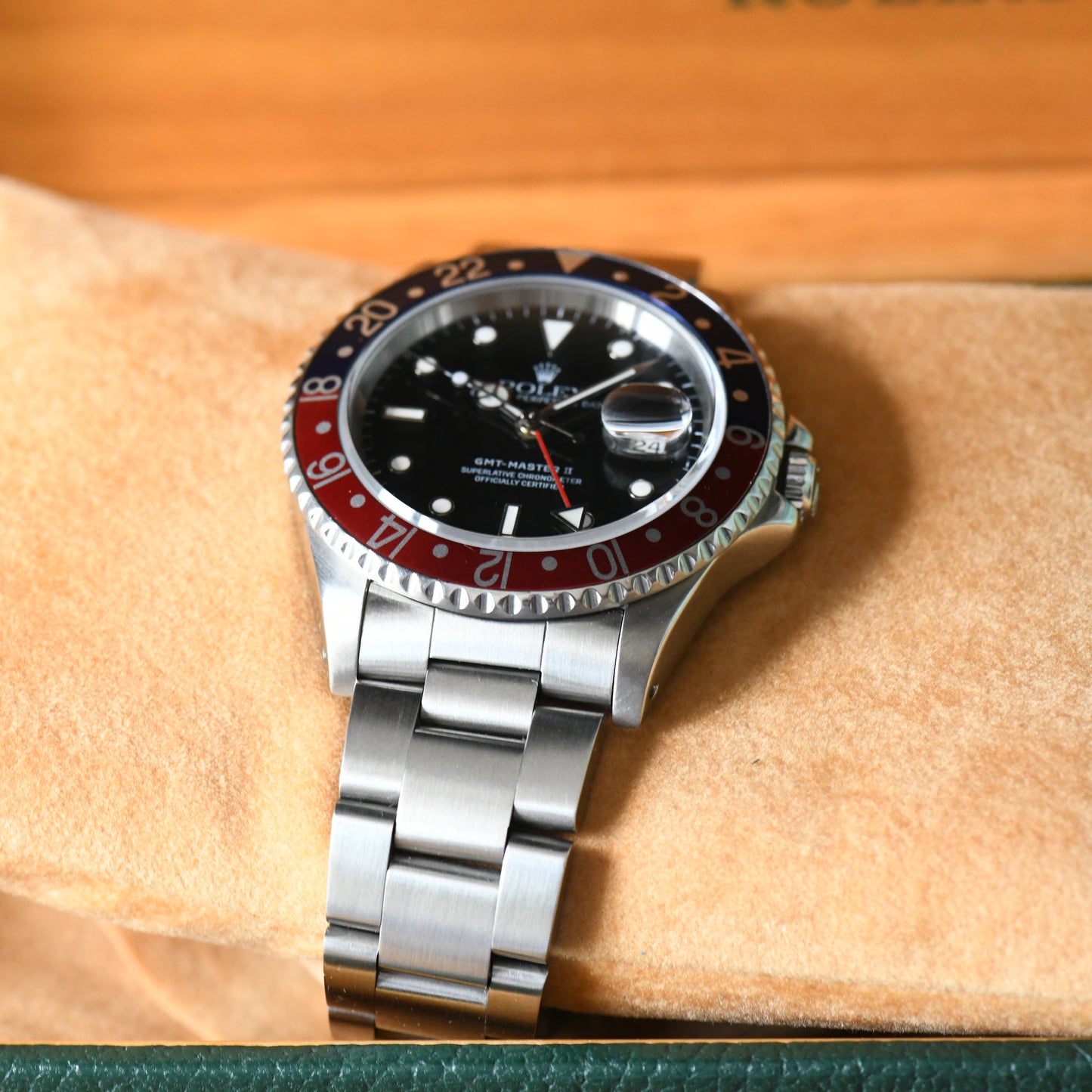 Rolex GMT-Master II Pepsi Bezel Blue &amp; Red 16710 Oyster - W Serial 1995 - Boxed