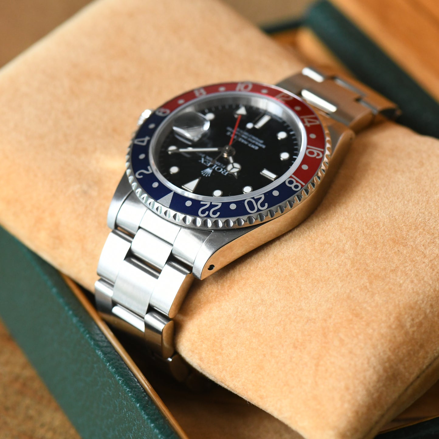 Rolex GMT-Master II Pepsi Bezel Blue &amp; Red 16710 Oyster - W Serial 1995 - Boxed