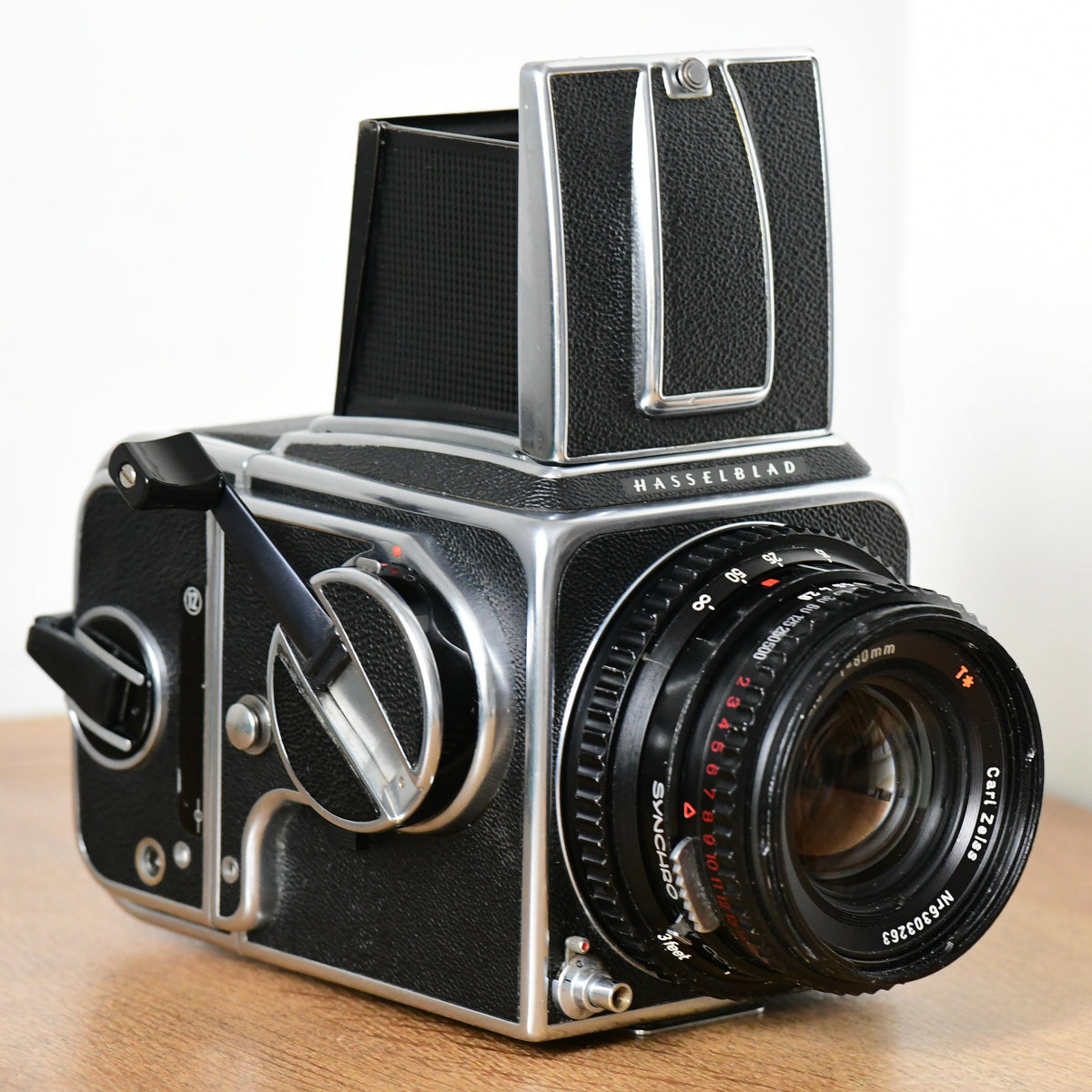 Hasselblad 500C/M 6x6 Medium Format Complete Camera 80mm F2.8, WLF & 120 RFH Kit