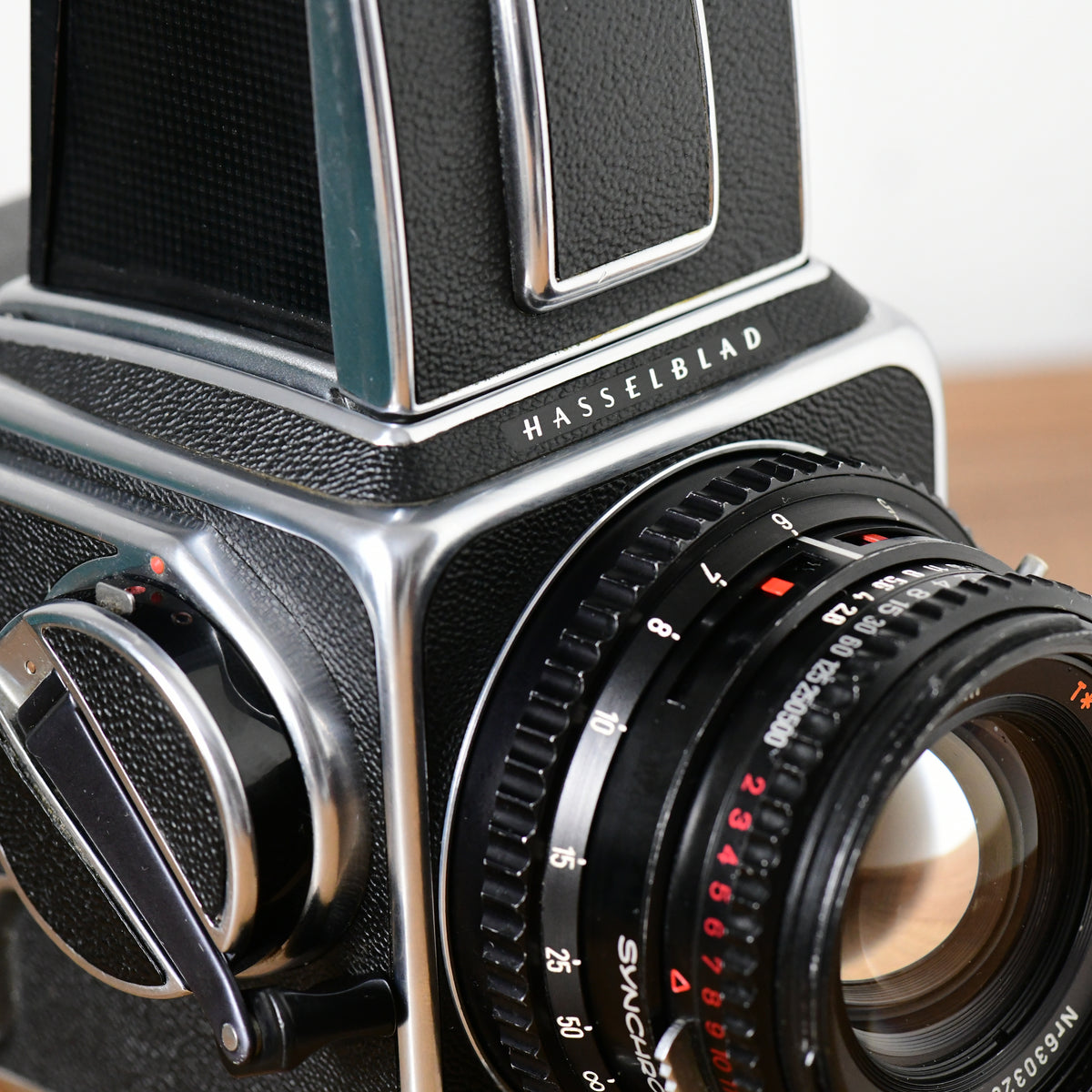 Hasselblad 500C/M 6x6 Medium Format Complete Camera 80mm F2.8, WLF & 120 RFH Kit