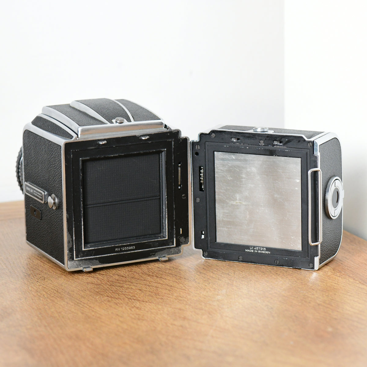 Hasselblad 500C/M 6x6 Medium Format Complete Camera 80mm F2.8, WLF & 120 RFH Kit