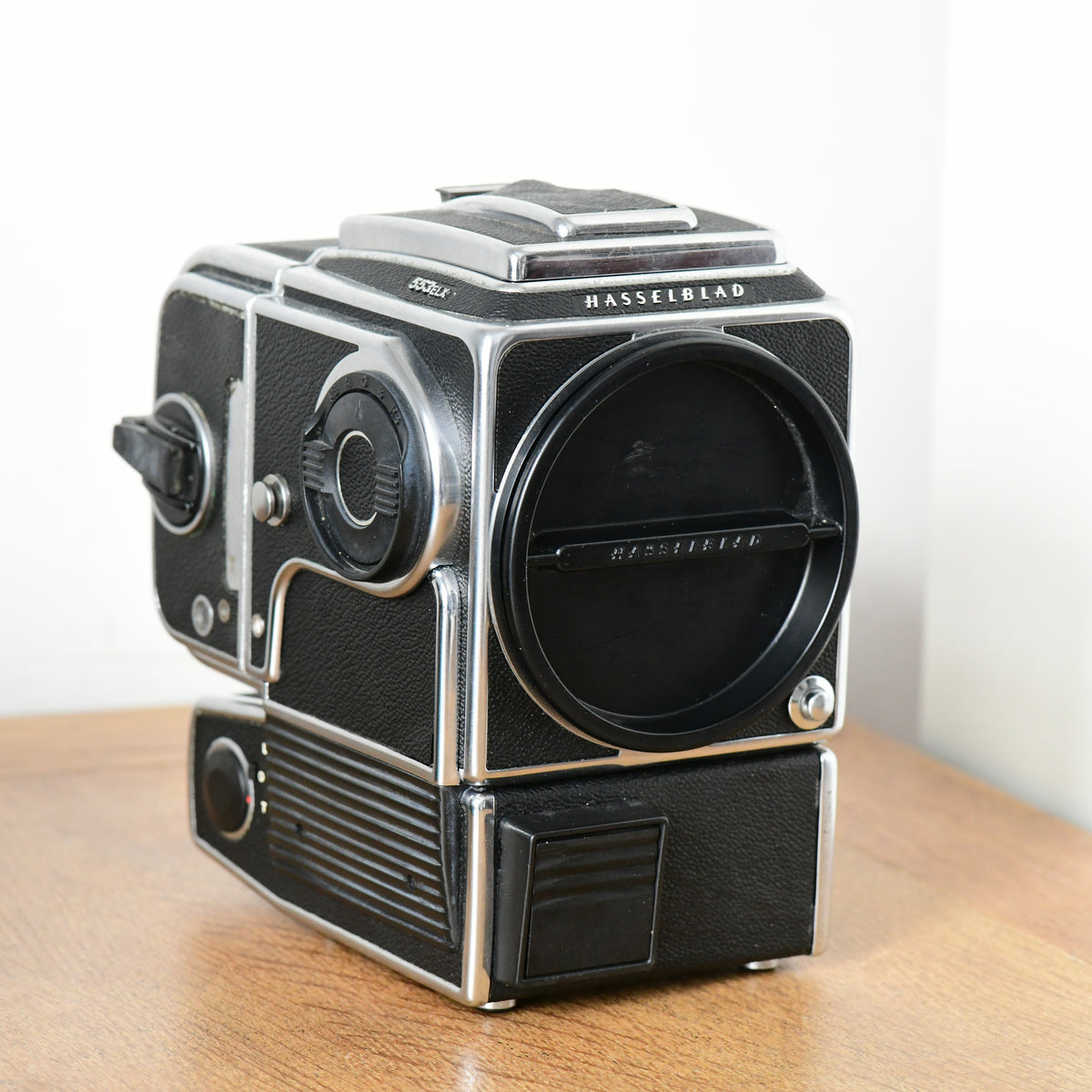 Hasselblad 553ELX 6x6 Medium Format Film Camera + WLF + 120 Back Kit
