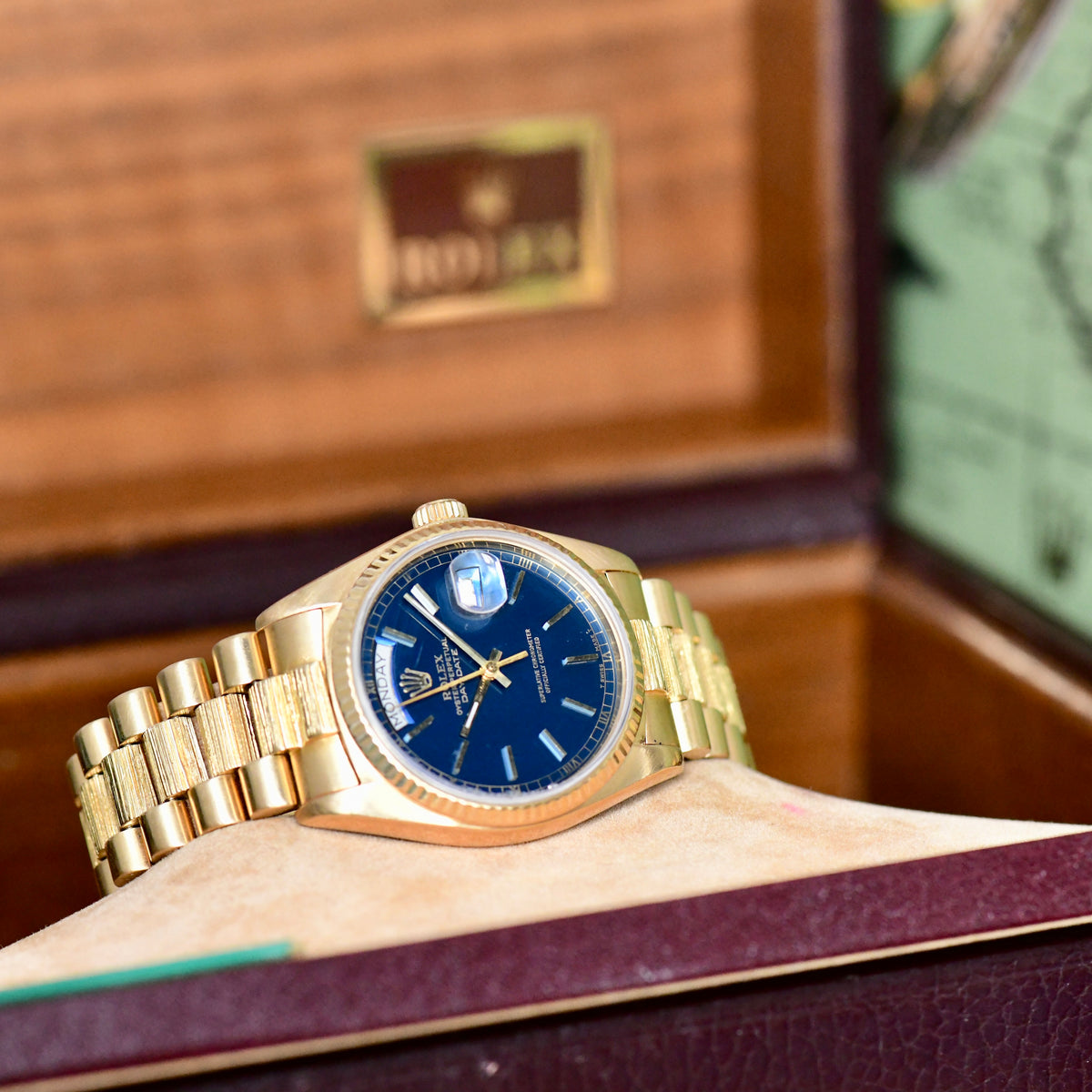 Rolex Day-Date Blue Dial 18038 Solid Gold 18K 1982 Bark Finish President - Boxed