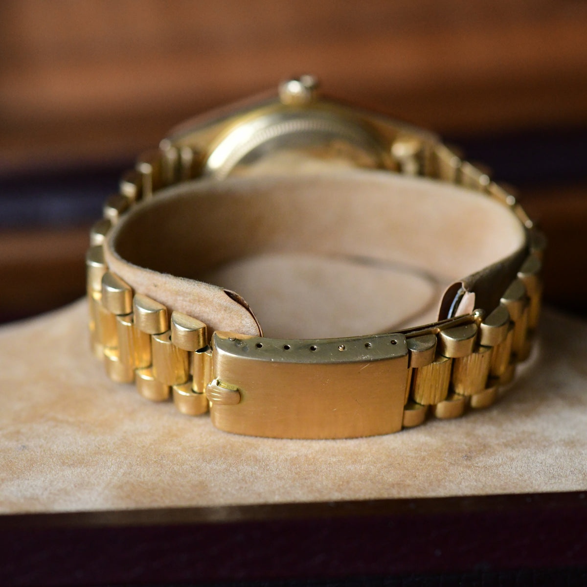 Rolex Day-Date Blue Dial 18038 Solid Gold 18K 1982 Bark Finish President - Boxed