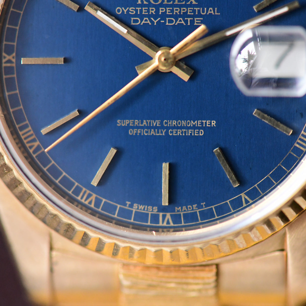 Rolex Day-Date Blue Dial 18038 Solid Gold 18K 1982 Bark Finish President - Boxed