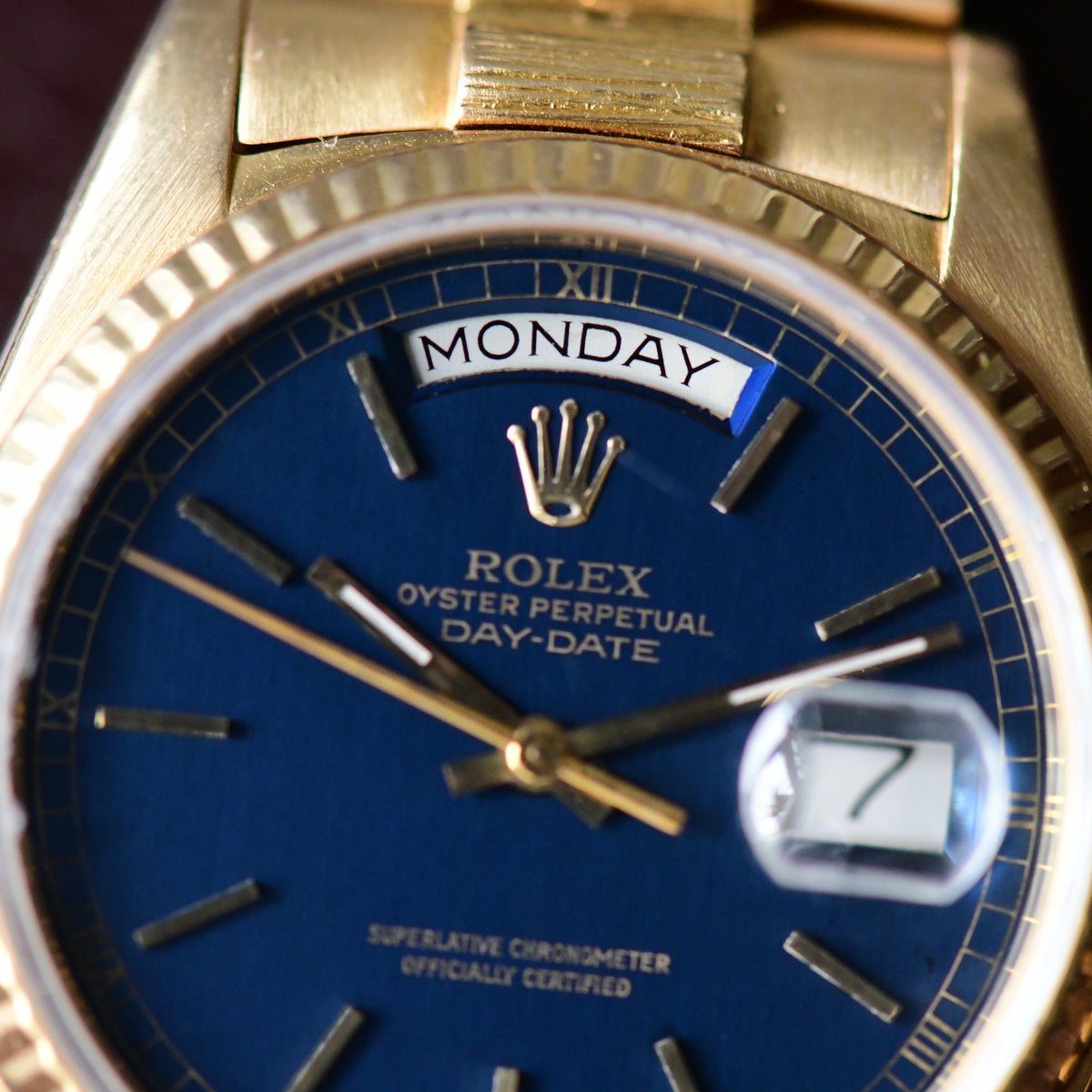 Rolex Day-Date Blue Dial 18038 Solid Gold 18K 1982 Bark Finish President - Boxed