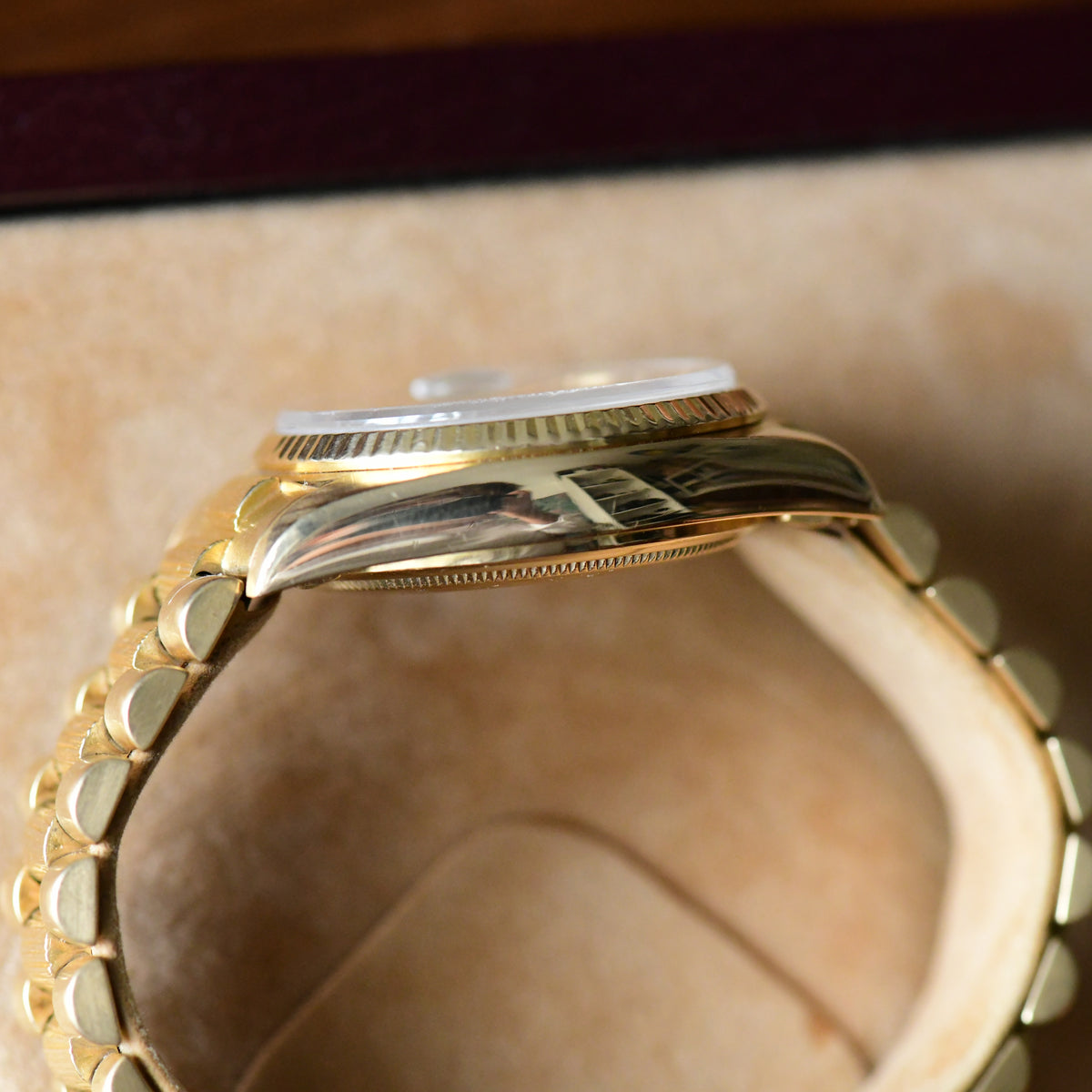 Rolex Day-Date Blue Dial 18038 Solid Gold 18K 1982 Bark Finish President - Boxed