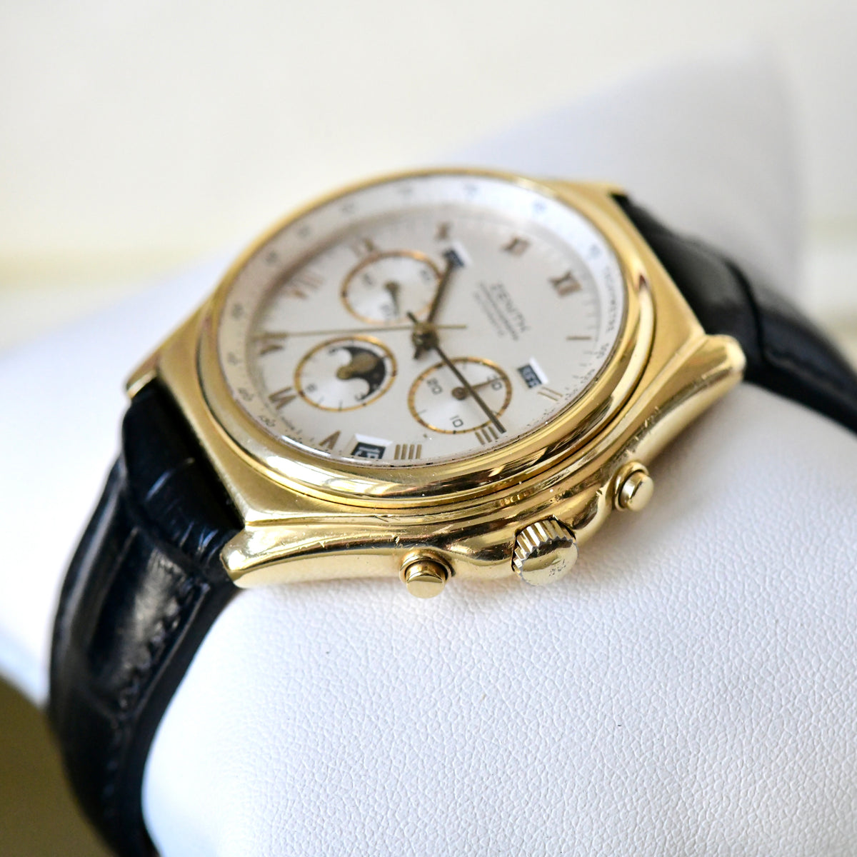Zenith El Primero Moonphase Triple Date Calendar 18k Solid Gold Chronograph Watch - Boxed