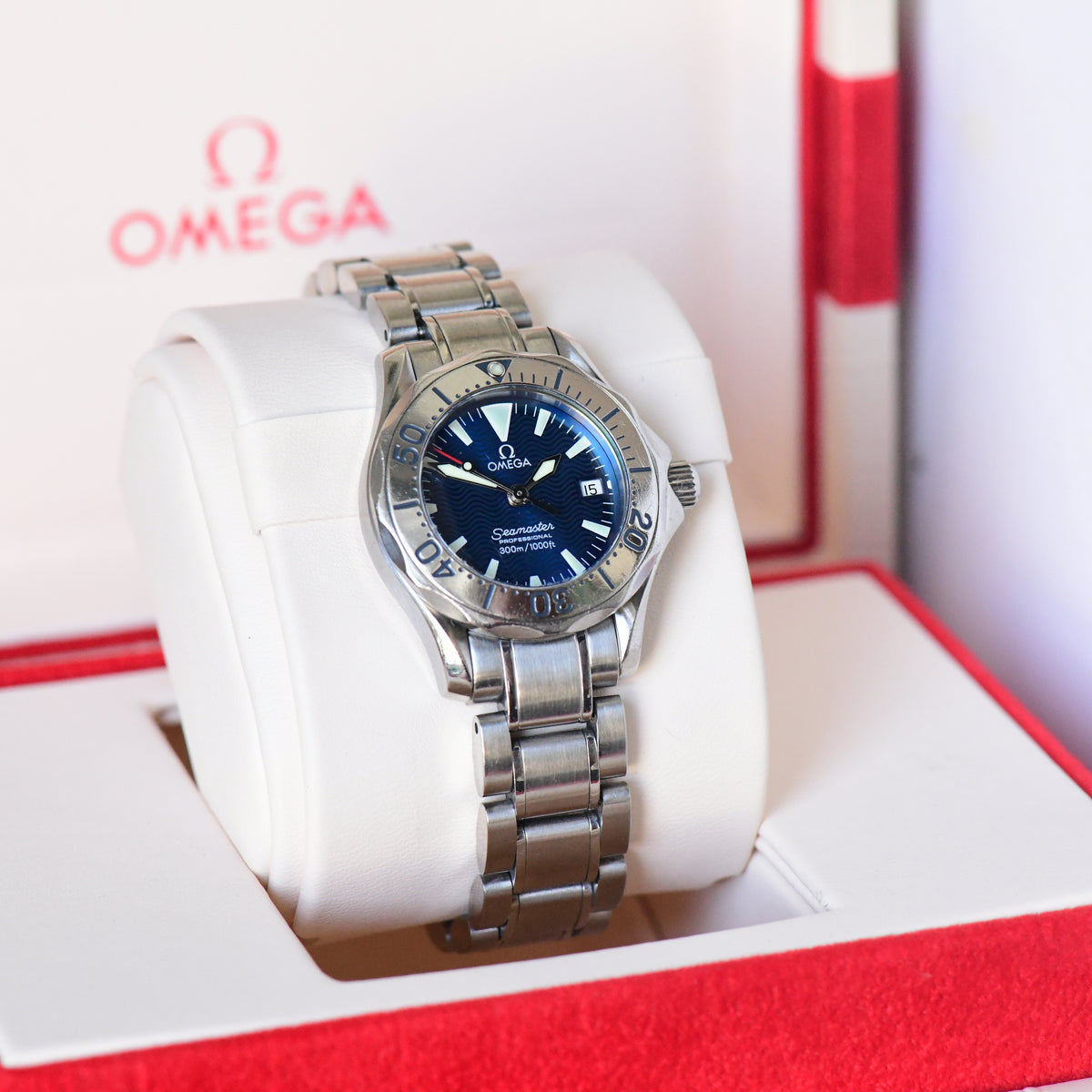 Omega Seamaster 300m Pro 28mm Electric Blue Ladies Watch Quartz 2285.80 - Boxed