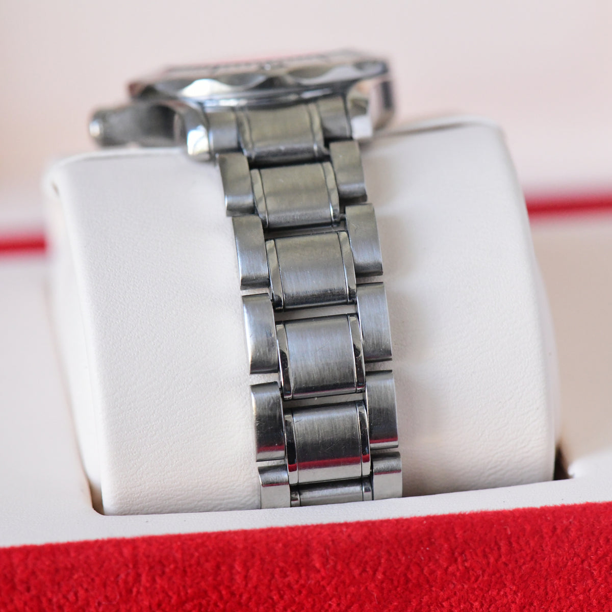 Omega Seamaster 300m Pro 28mm Electric Blue Ladies Watch Quartz 2285.80 - Boxed
