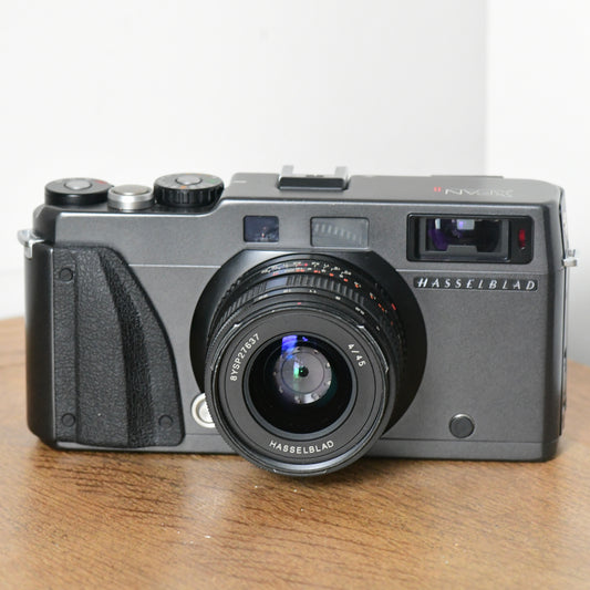 Hasselblad Xpan II 2 35mm Panorama Rangefinder Film Camera with 45mm F4 Lens Kit