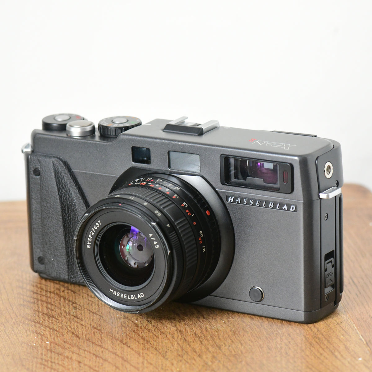 Hasselblad Xpan II 2 35mm Panorama Rangefinder Film Camera with 45mm F4 Lens Kit