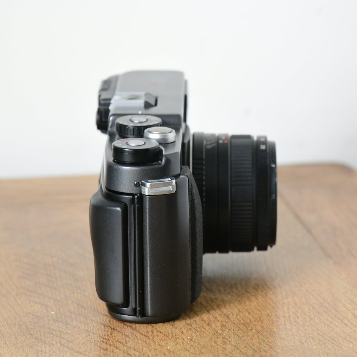 Hasselblad Xpan II 2 35mm Panorama Rangefinder Film Camera with 45mm F4 Lens Kit