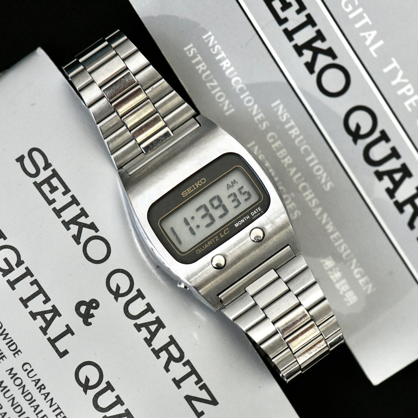 Seiko Quartz LC Vintage 1977 LCD Men's Stainless Steel Watch 0439-5007 w/ Papers
