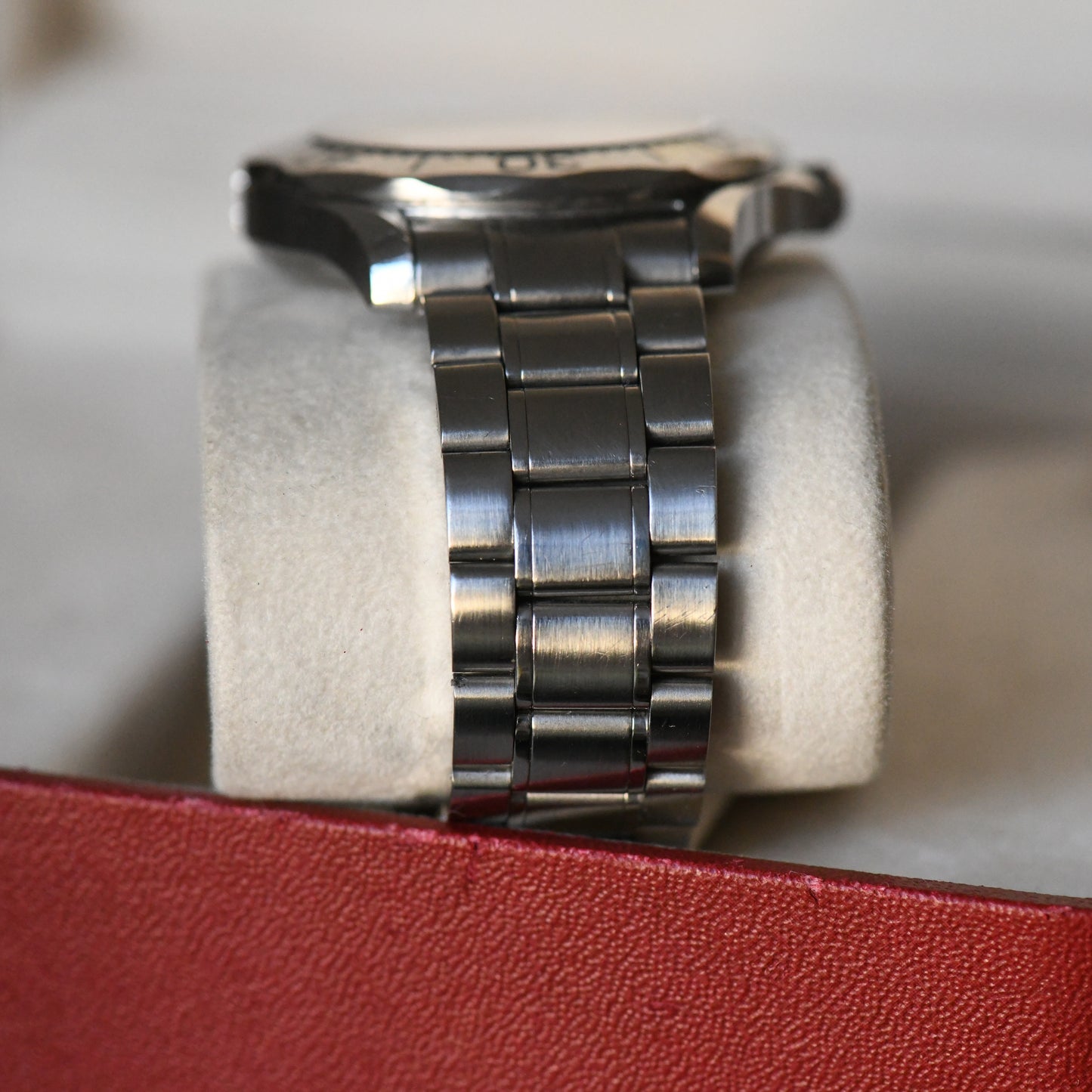 Omega Seamaster 300m 41mm Full Size Quartz Electric Blue 2265.80 Boxed & Papers