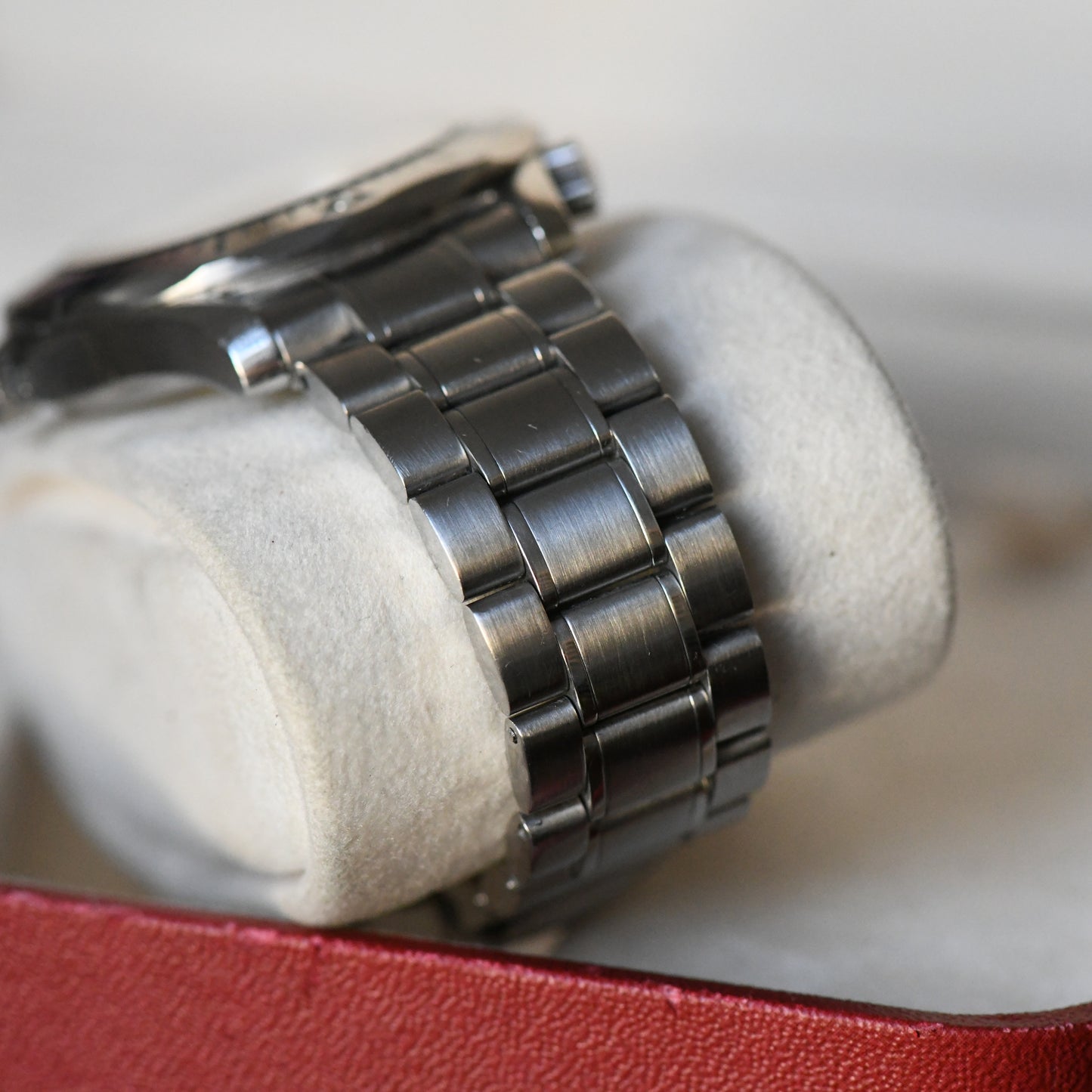 Omega Seamaster 300m 41mm Full Size Quartz Electric Blue 2265.80 Boxed & Papers