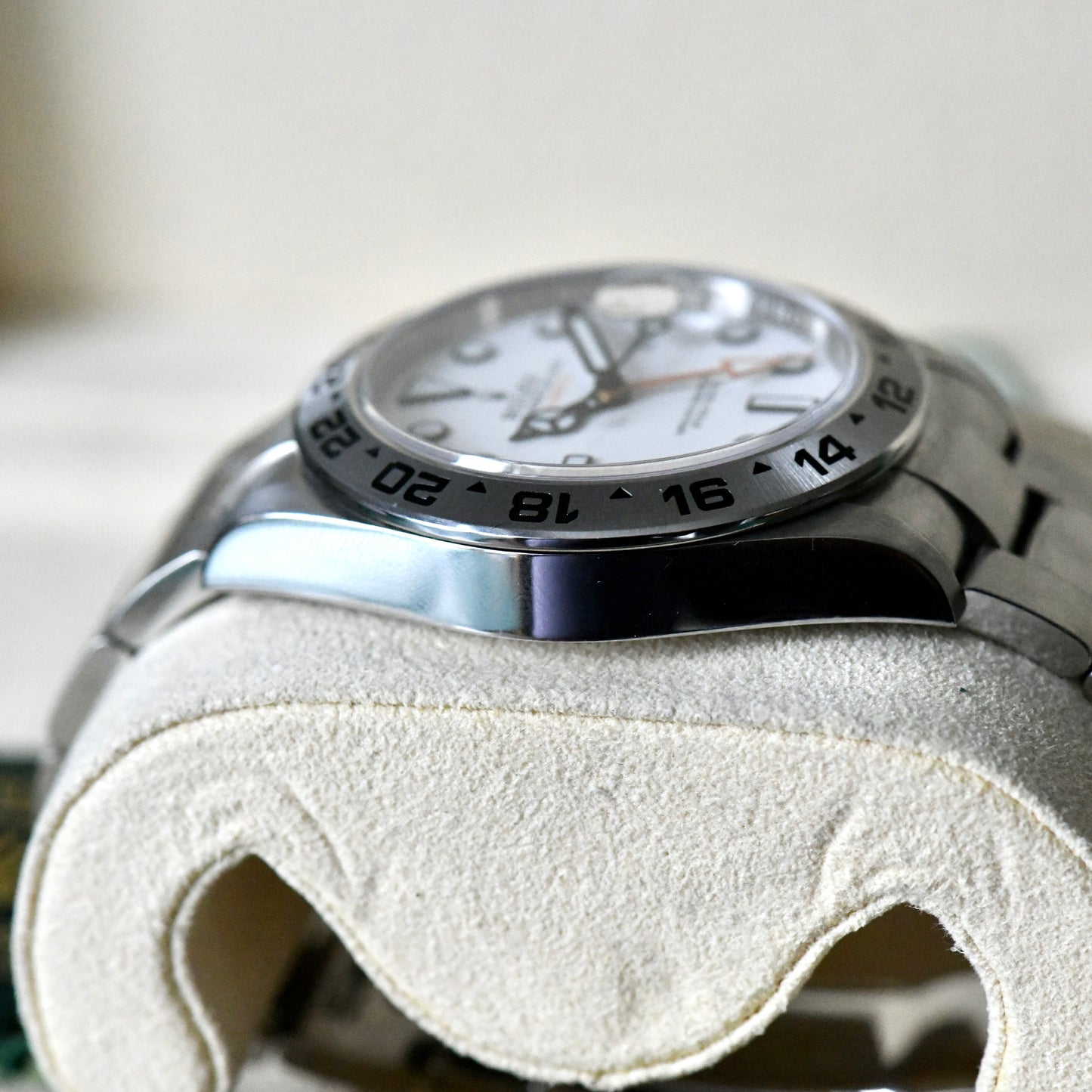 Rolex Explorer II White Polar 226570 Men's Watch Full Set 2022 Boxed & Papers