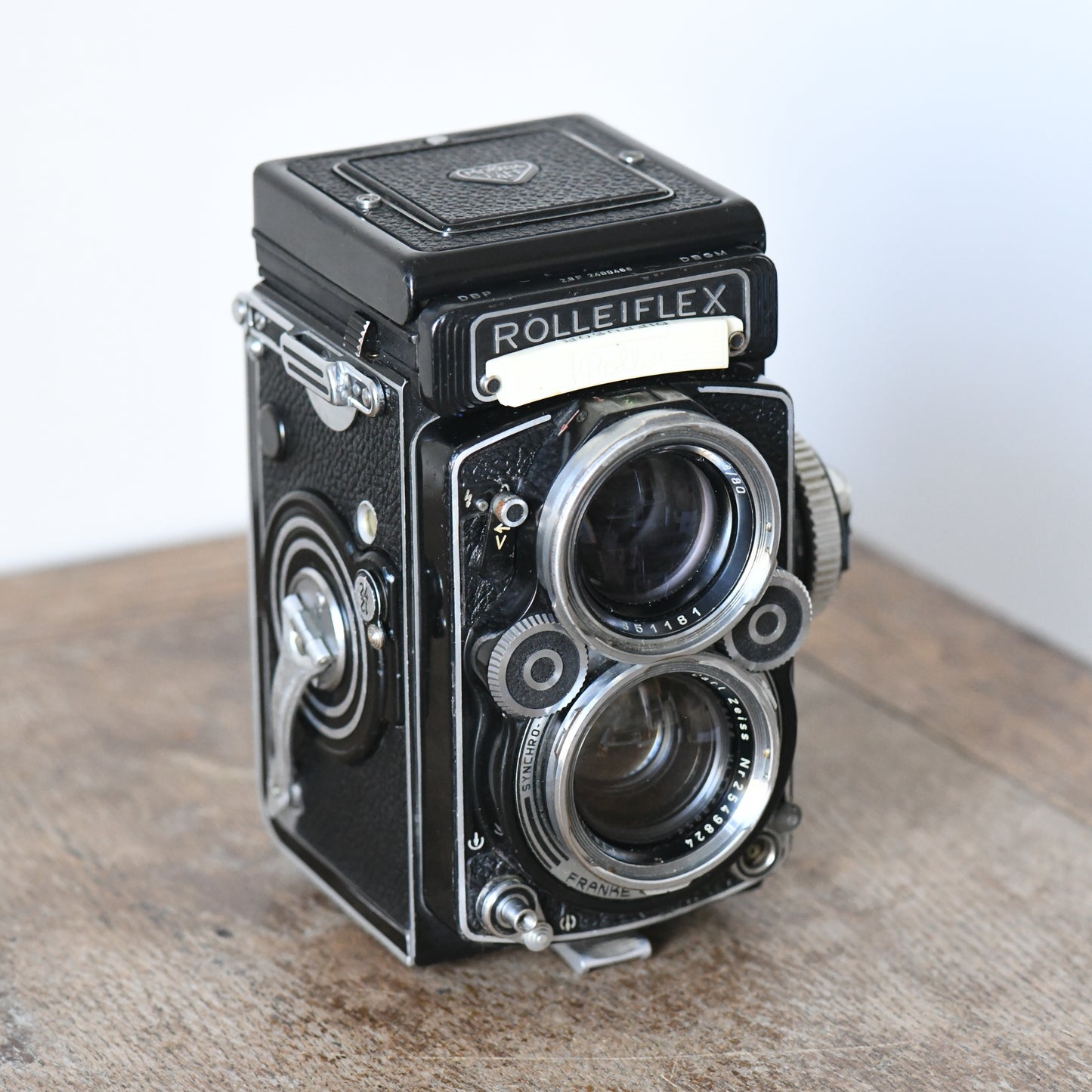 Rolleiflex 2.8F Planar TLR Medium Format Camera w/ 80mm f/2.8 Zeiss Lens Rollei