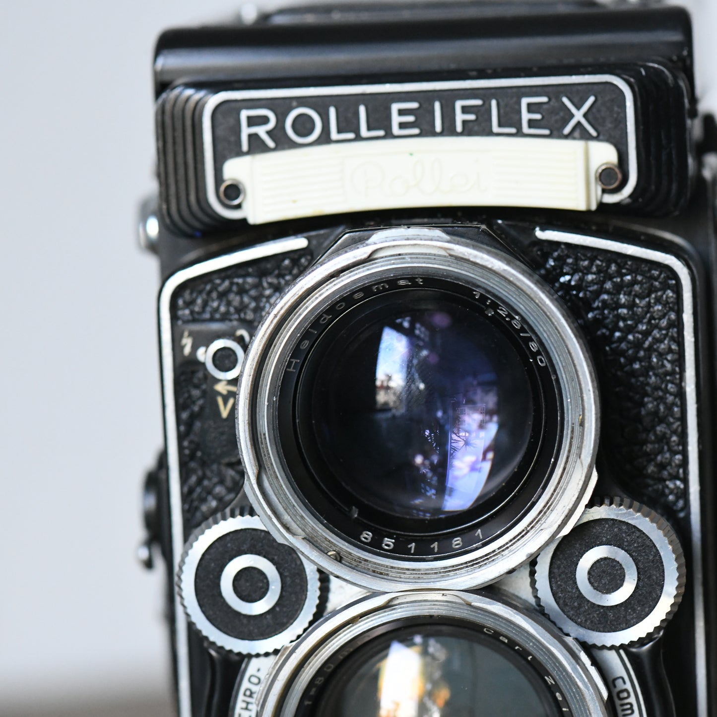 Rolleiflex 2.8F Planar TLR Medium Format Camera w/ 80mm f/2.8 Zeiss Lens Rollei