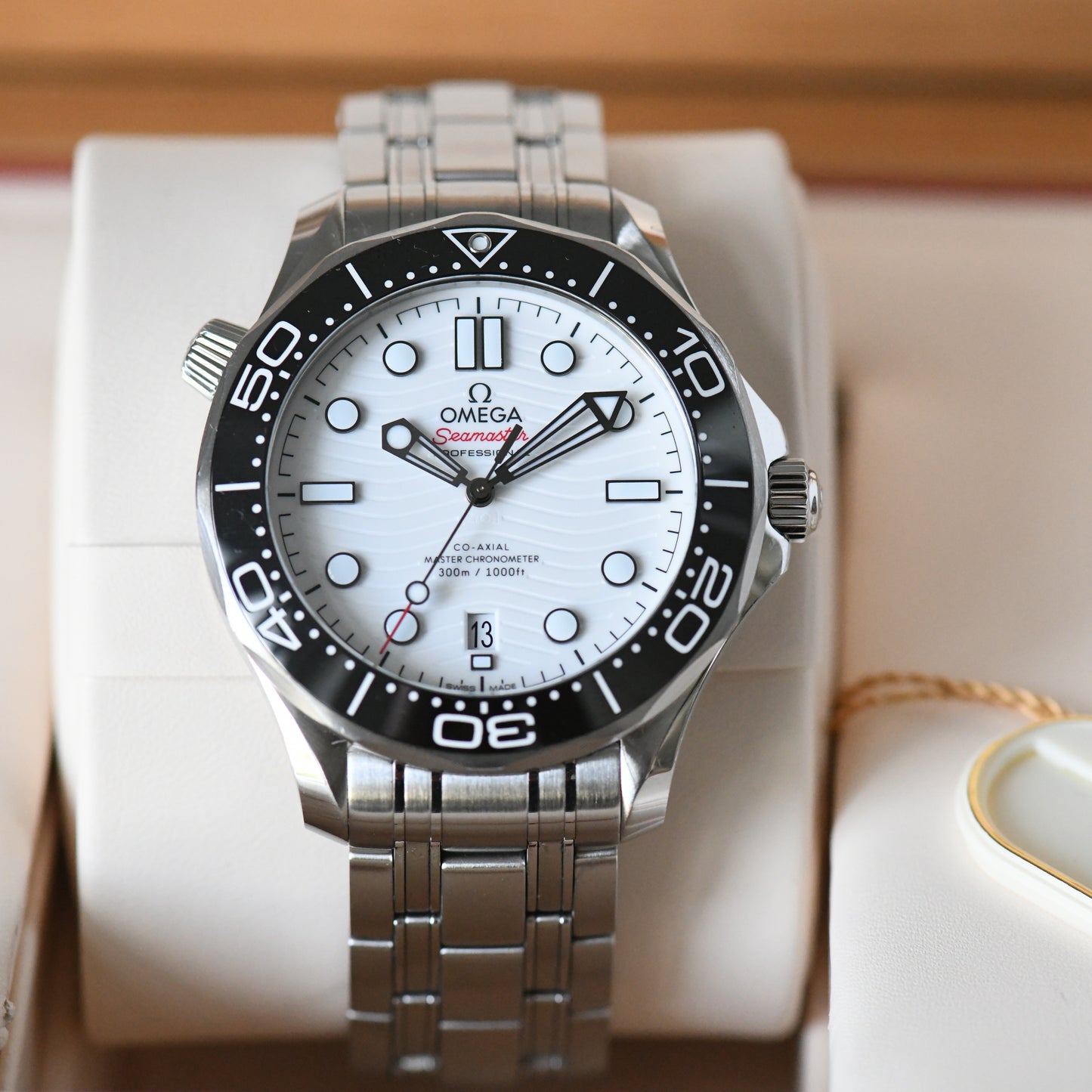 Omega Seamaster 300m Diver Master Chronometer 2023 White Dial Watch Box & Papers