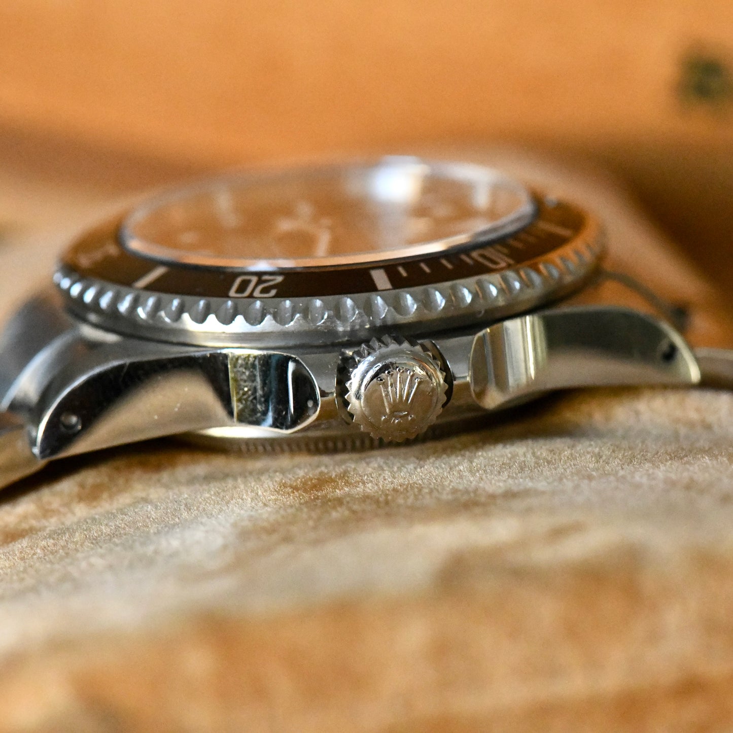 Rolex Sea-Dweller 16660 Triple 6 Oyster Perpetual 1985 Dive Watch Boxed