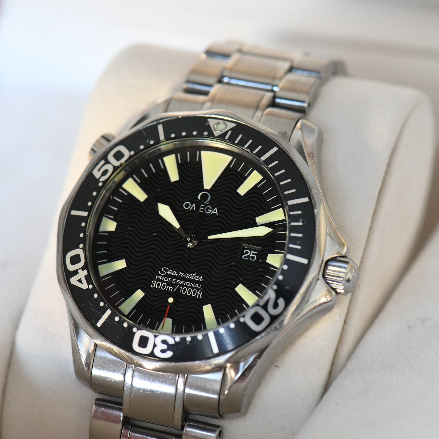 Omega Seamaster 300m 41mm Full Size Quartz Black 2264.50 Boxed