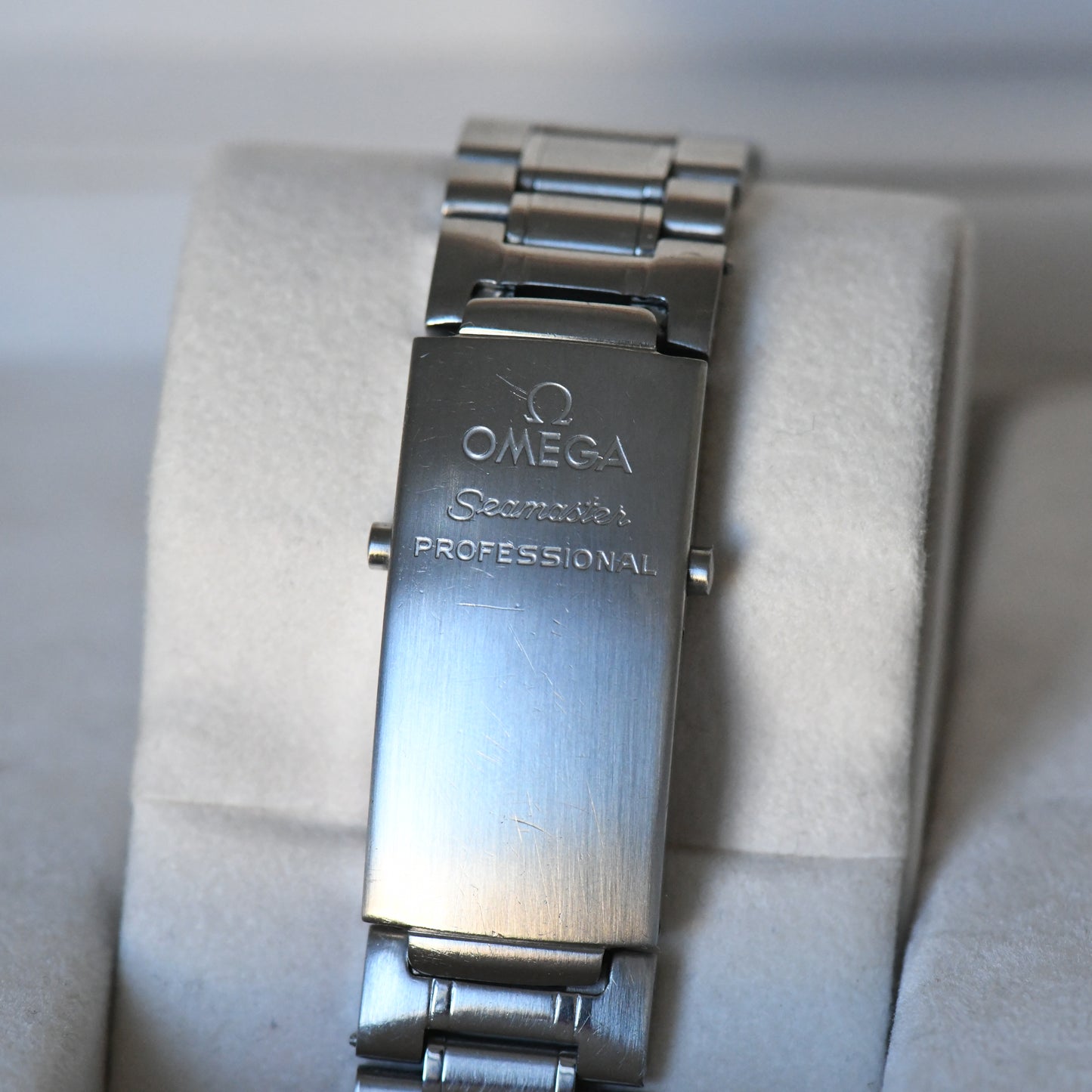 Omega Seamaster 300m 41mm Full Size Quartz Black 2264.50 Boxed