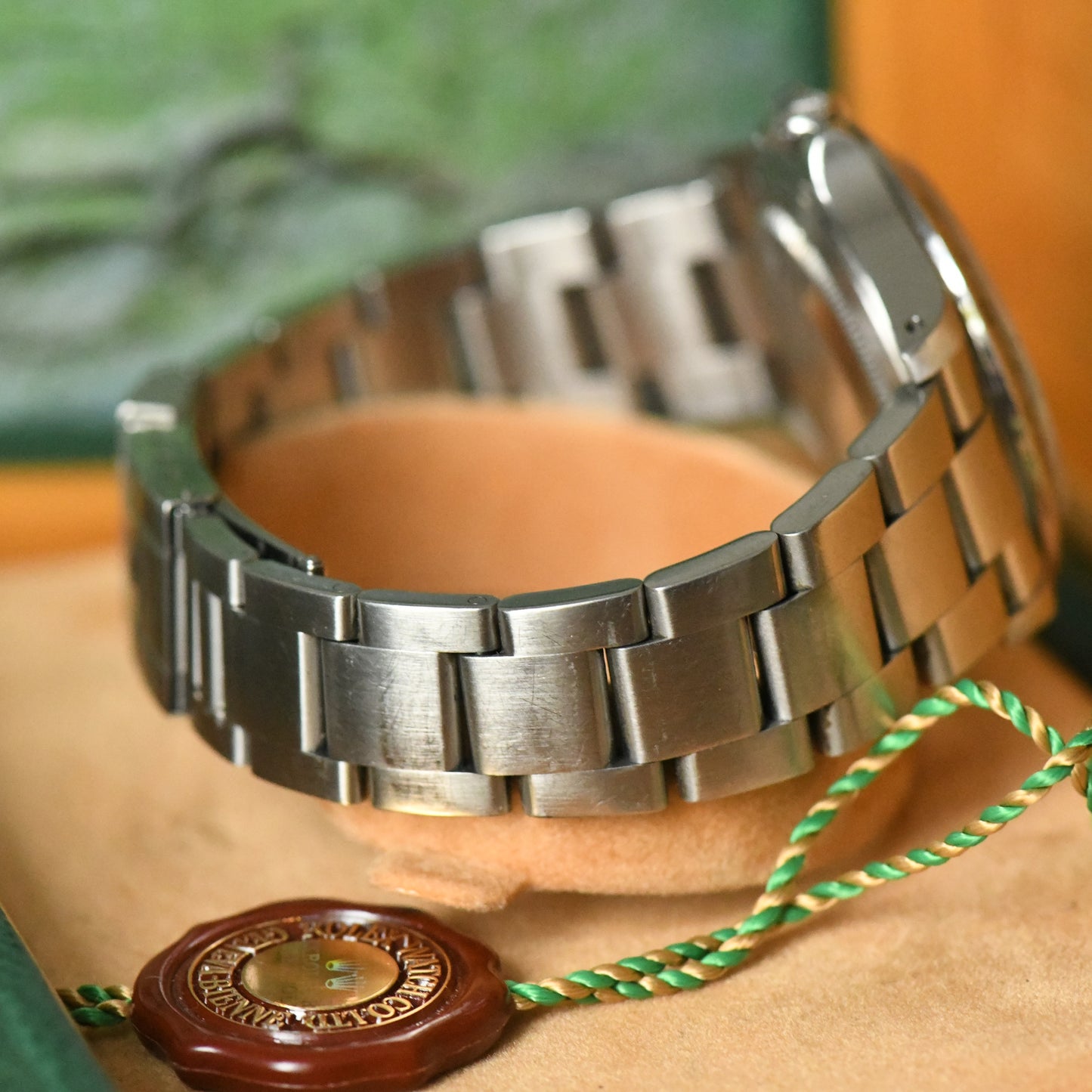 Rolex Explorer II Polar White Oyster - A Serial 2000 - 16570 - Boxed & Papers