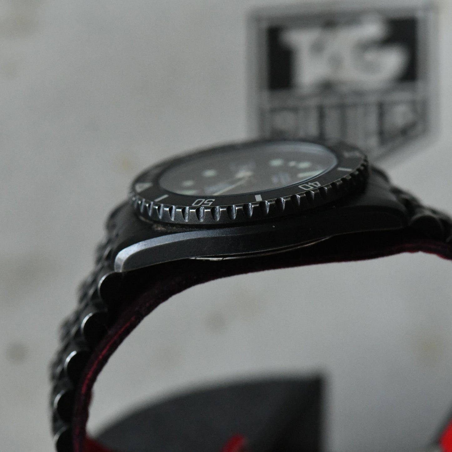 TAG Heuer 1000 Black PVD Rare 35mm Diver Quartz - Bond - 980.026 - Boxed