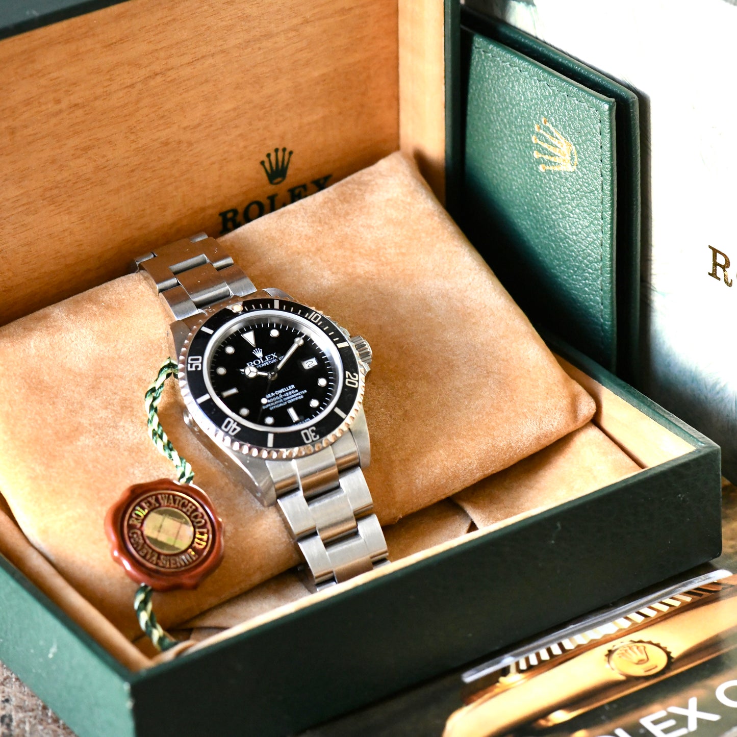 Rolex Sea-Dweller 16660 Triple 6 Oyster Perpetual 1985 Dive Watch Boxed