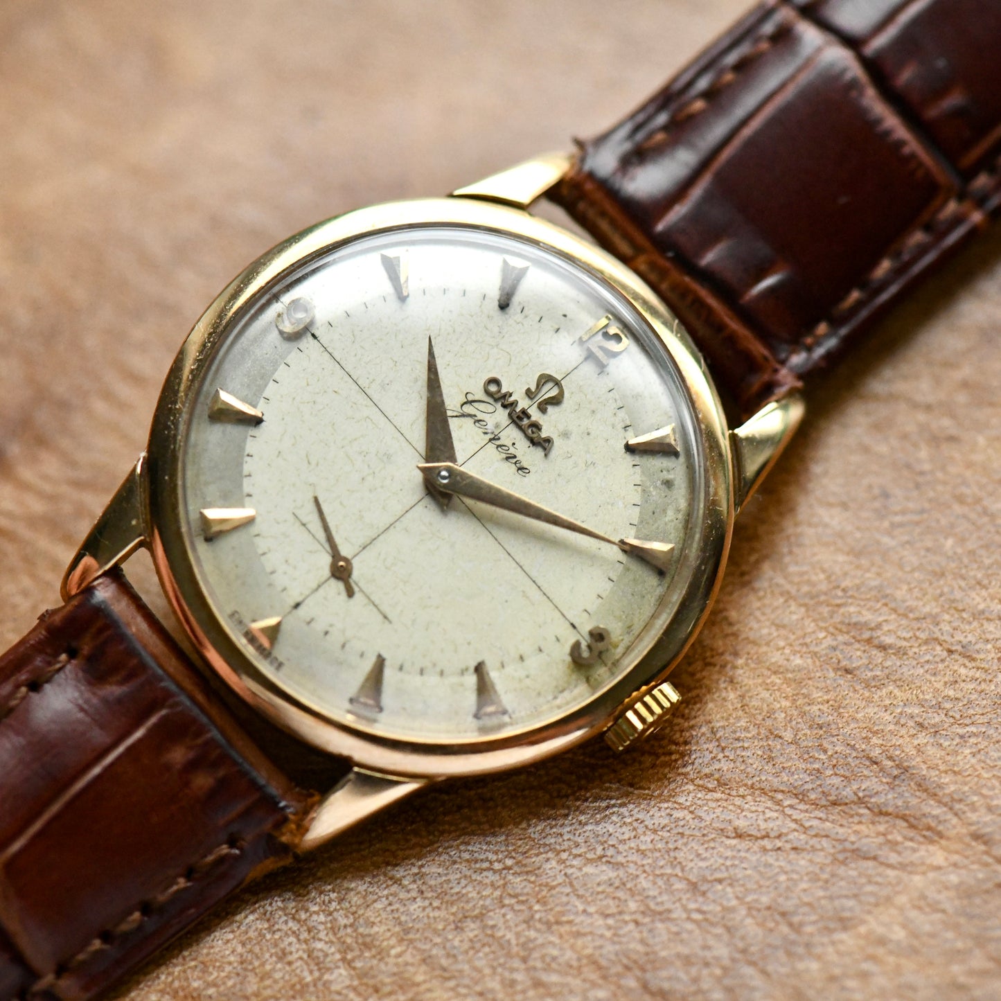 Omega Genève 9K Solid Gold 1957 Cross Hair Dial Manual Wind Vintage Watch Cal267
