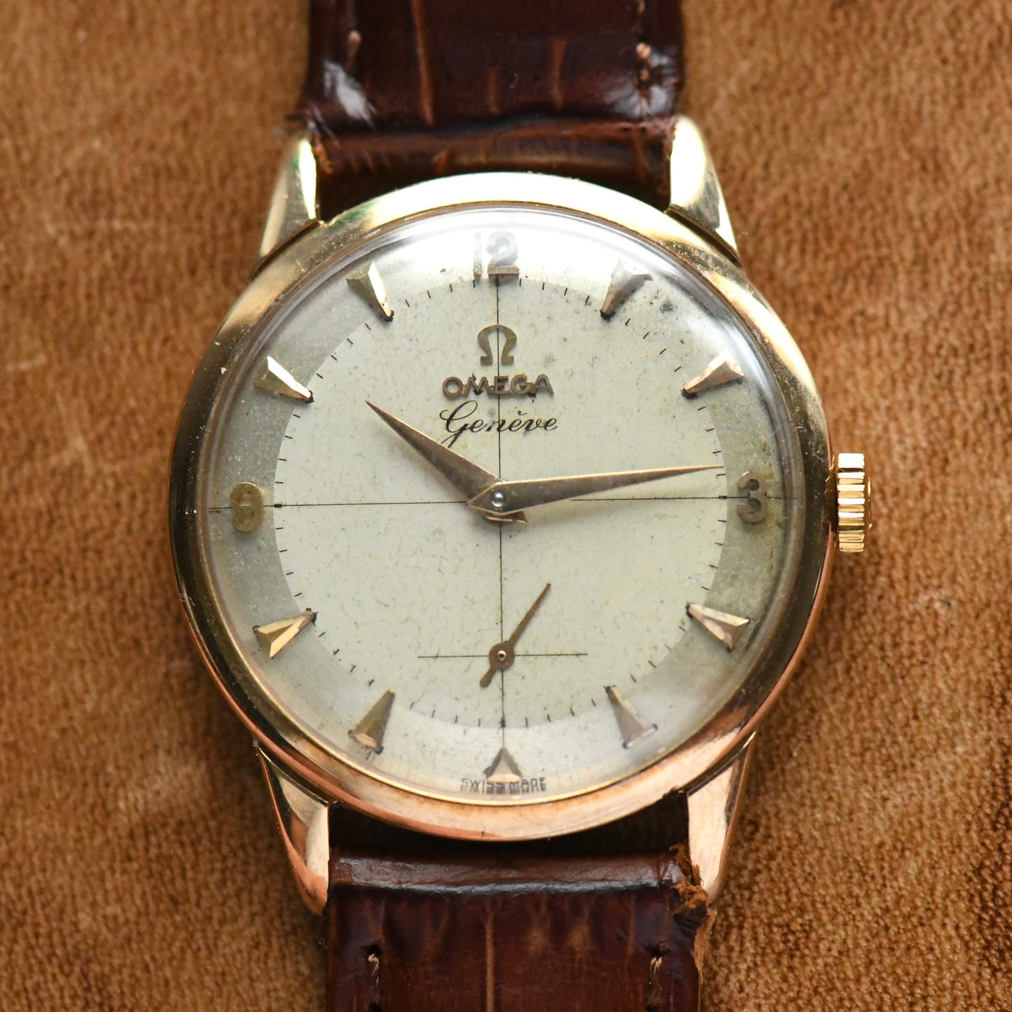 Omega Genève 9K Solid Gold 1957 Cross Hair Dial Manual Wind Vintage Watch Cal267