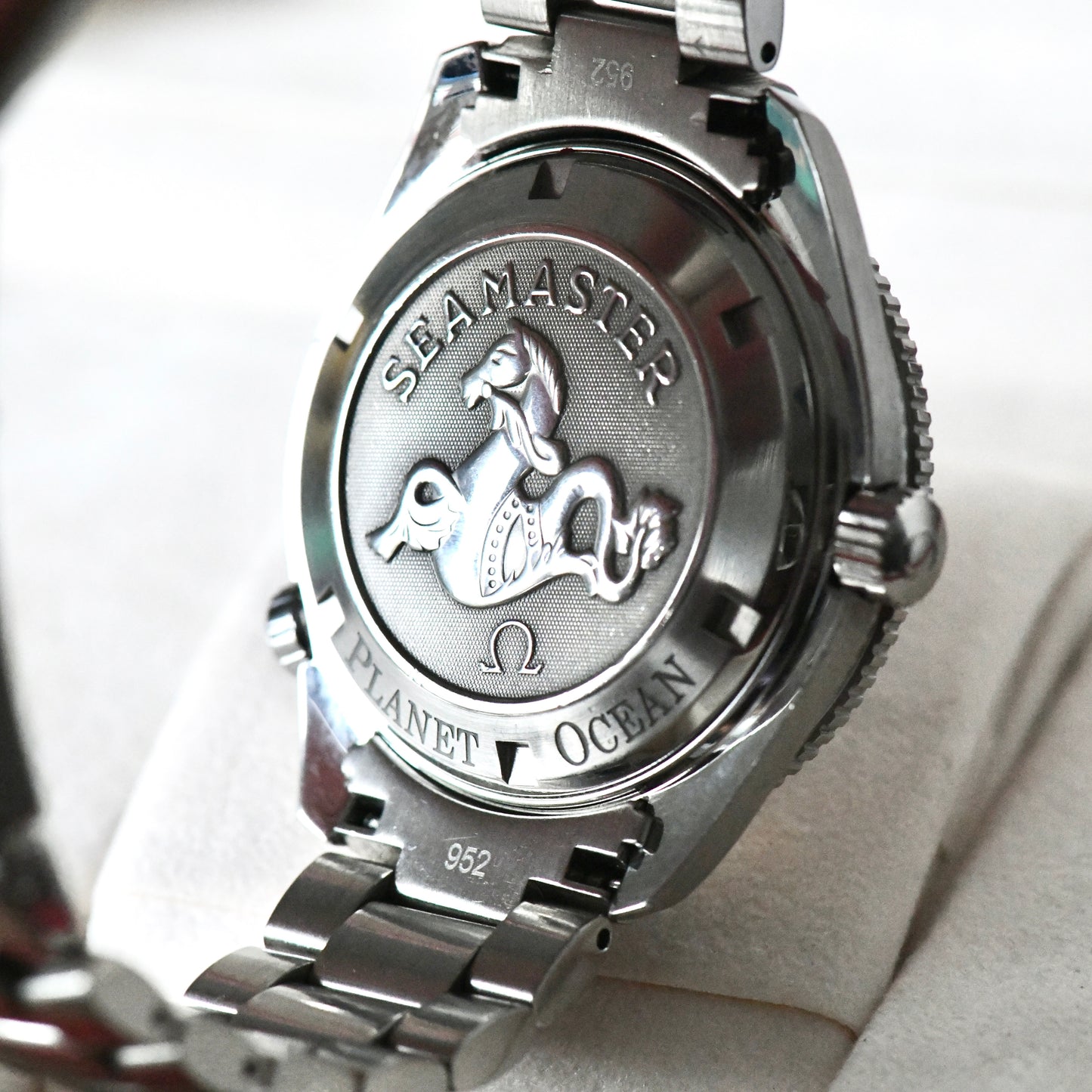 Omega Seamaster Planet Ocean 600m Co-Axial 42mm Full Set Box & Papers